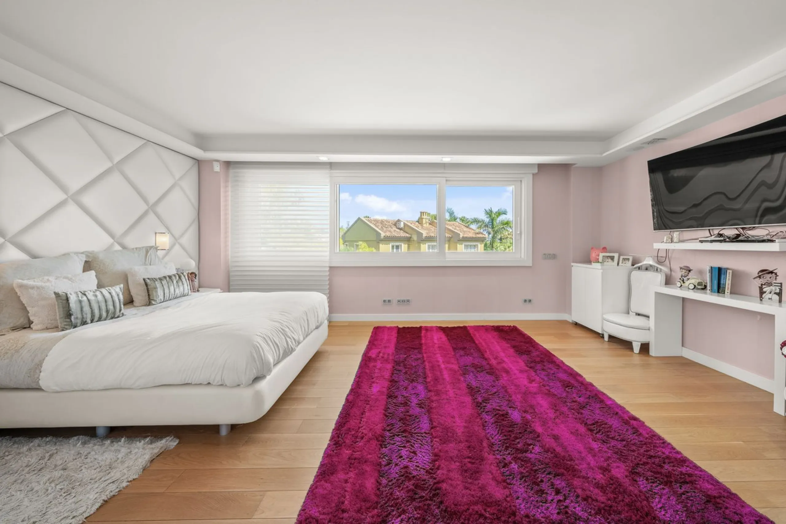 Spectacular 8-Bedroom Villa in Bahia de Marbella, Los Monteros