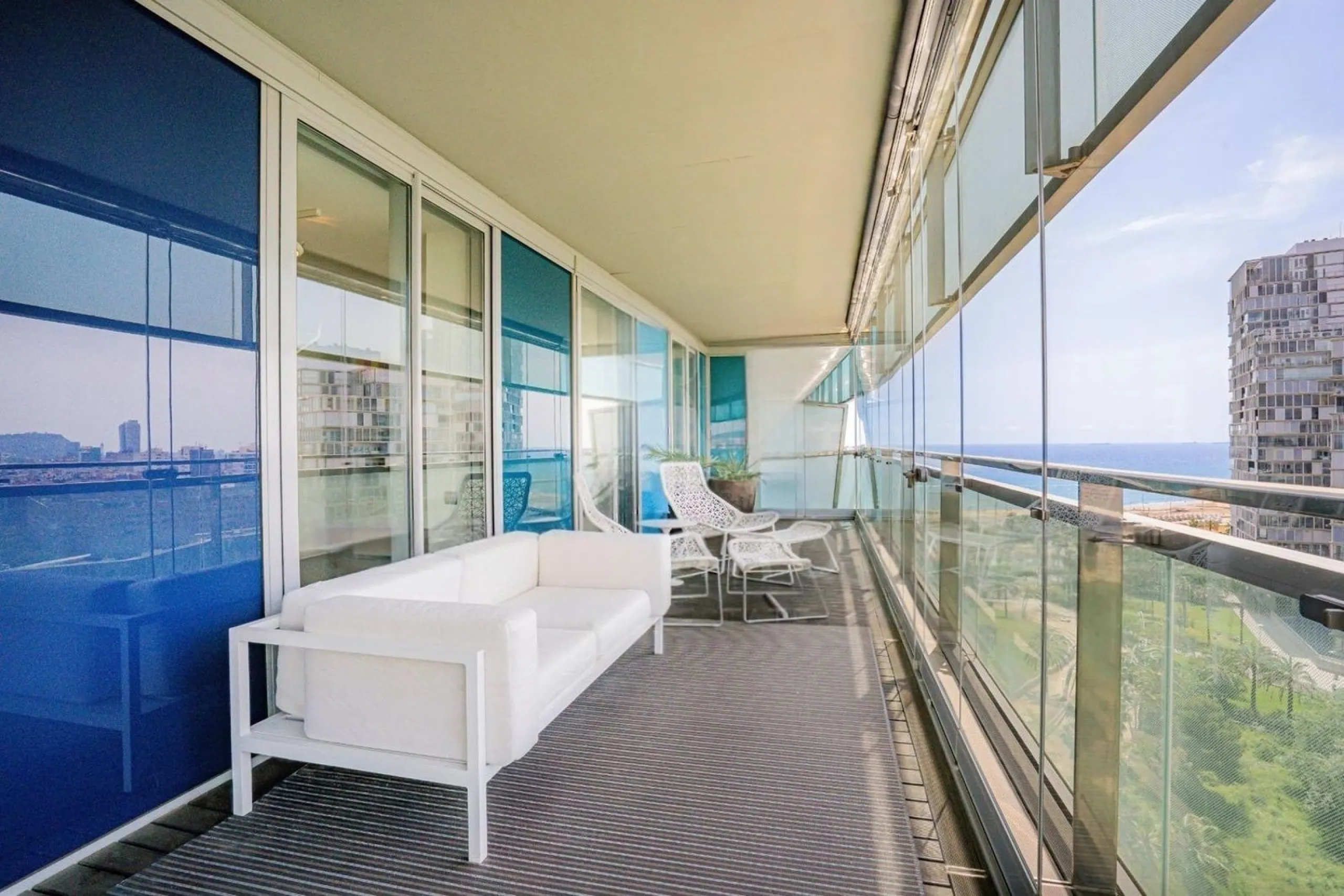 Exclusive bright apartment near the sea in Diagonal Mar, Barcelona