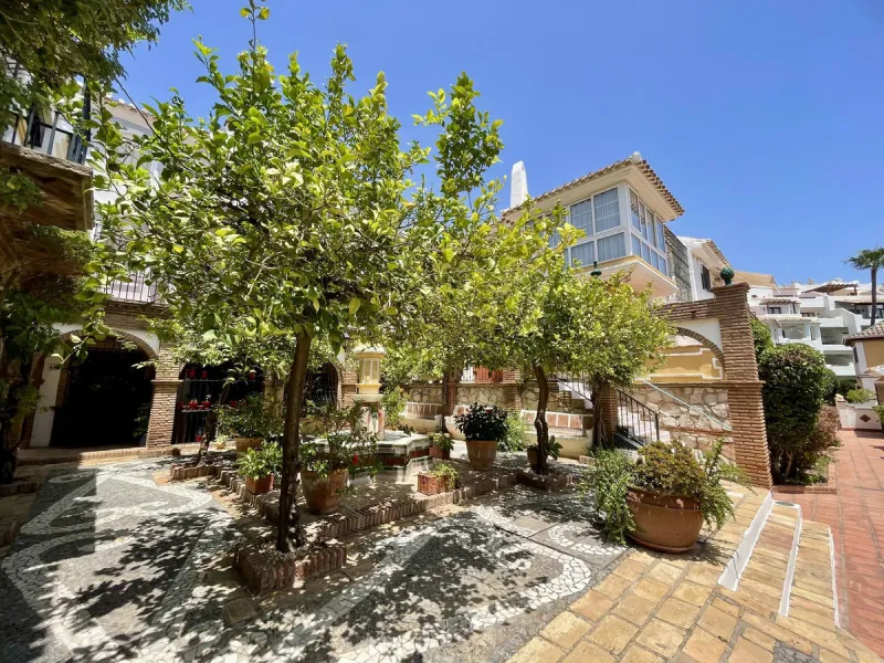 Charming Townhouse in the Idyllic Puebla Aida Community!