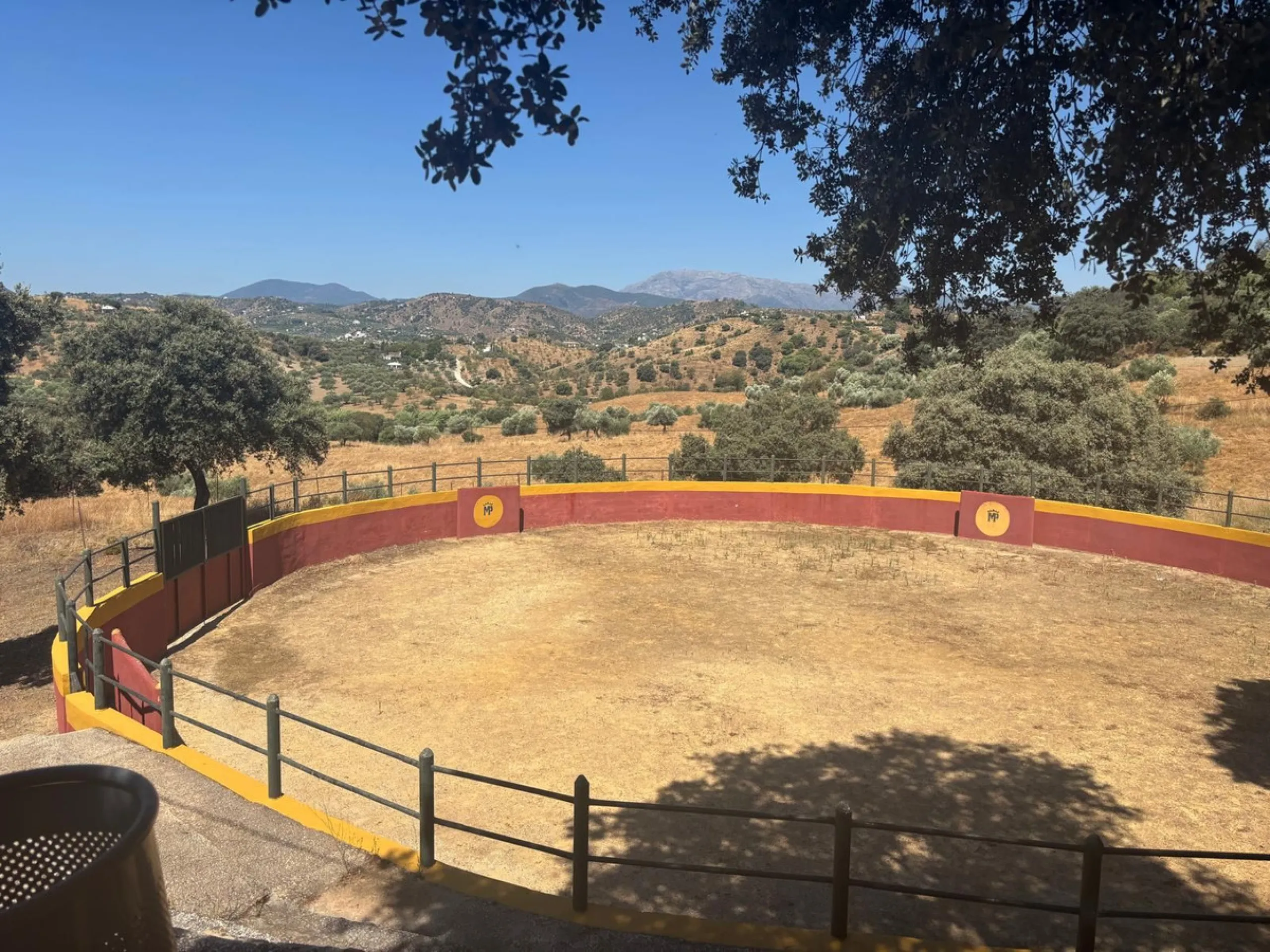 Farm with many possibilities of 15 hectares in Coin near Monda, it has a bullring, farmhouse, celebration halls