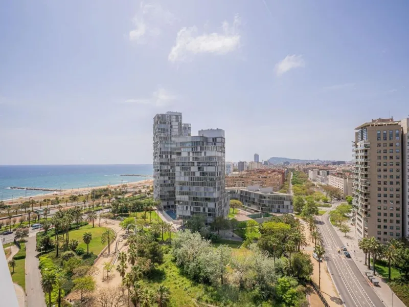 Exclusive bright apartment near the sea in Diagonal Mar, Barcelona