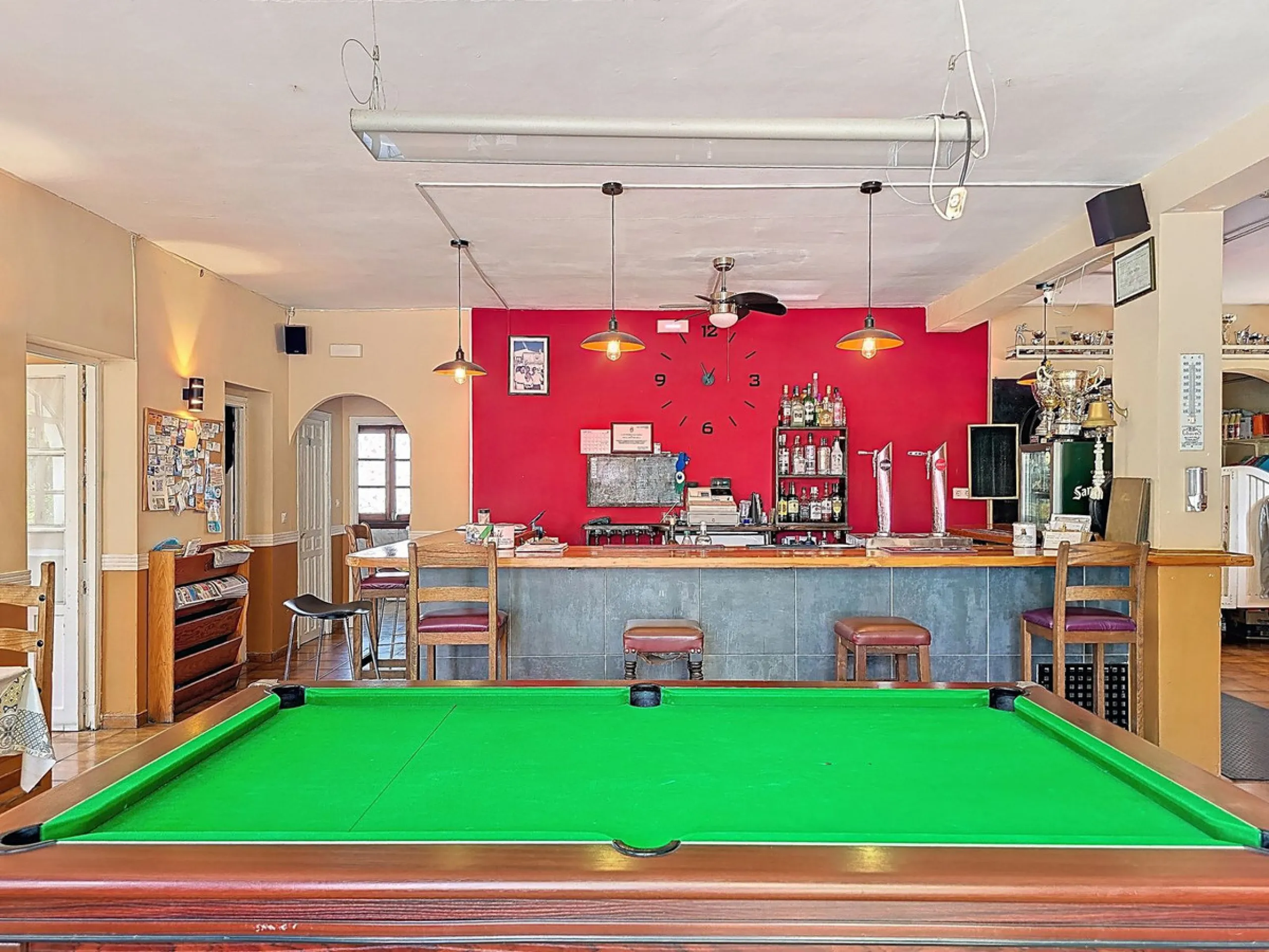 Superb Business Opportunity –  Bar & Restaurant with Owner's Accommodation and Guest Apartment Between Cómpeta & Torrox