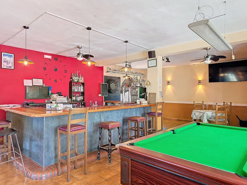 Superb Business Opportunity –  Bar & Restaurant with Owner's Accommodation and Guest Apartment Between Cómpeta & Torrox