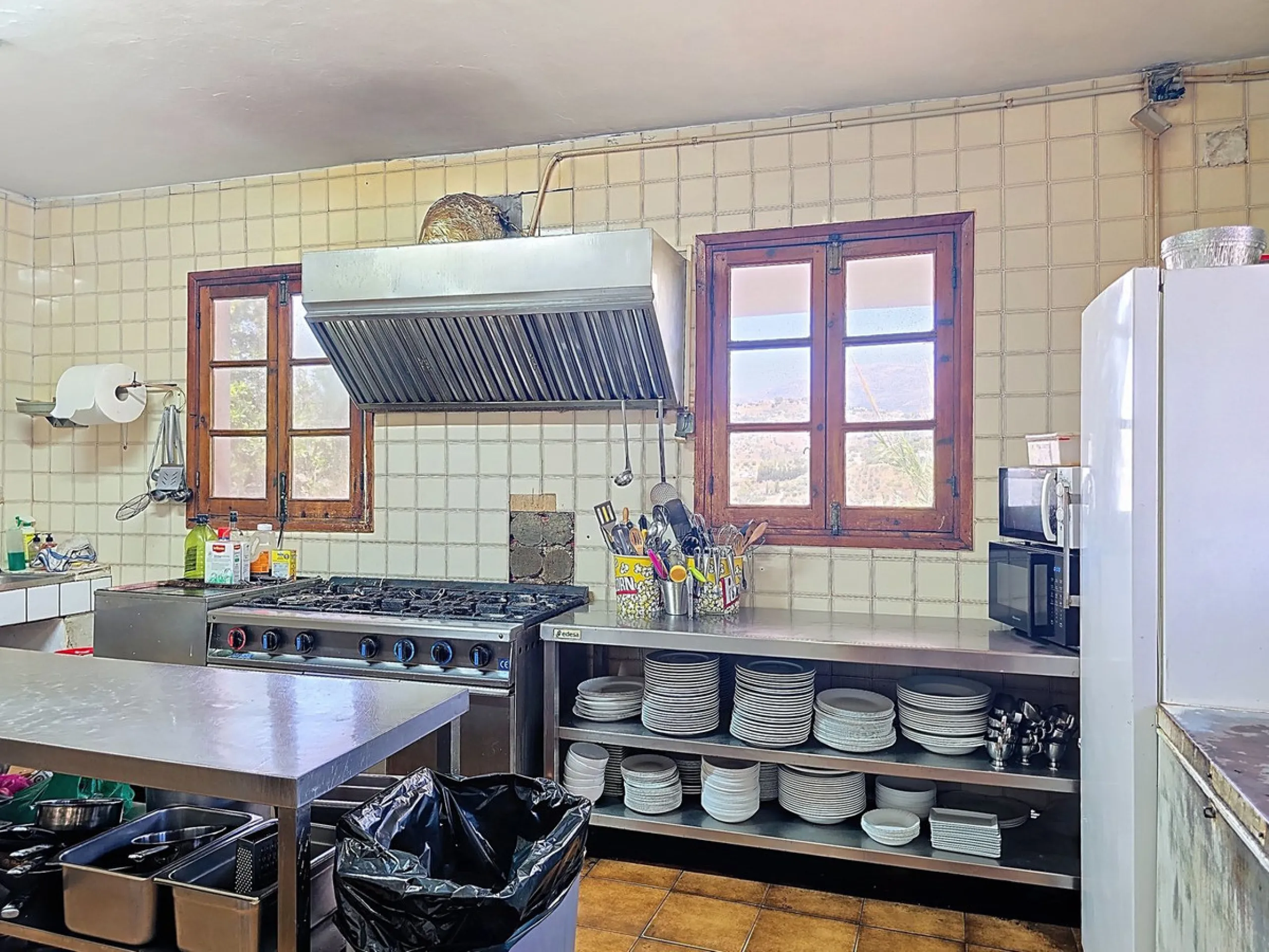 Superb Business Opportunity –  Bar & Restaurant with Owner's Accommodation and Guest Apartment Between Cómpeta & Torrox