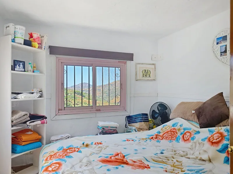 Superb Business Opportunity –  Bar & Restaurant with Owner's Accommodation and Guest Apartment Between Cómpeta & Torrox