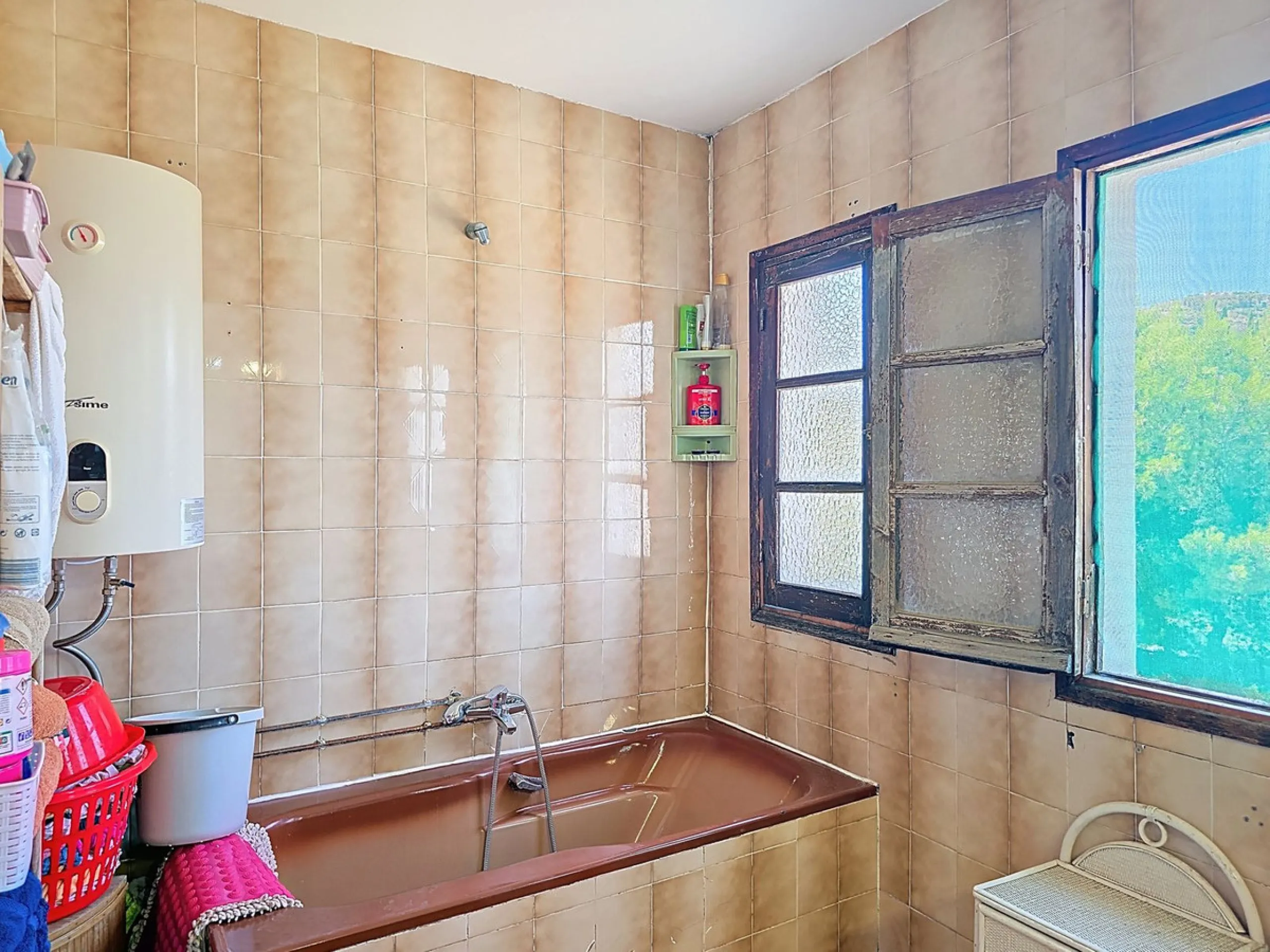 Superb Business Opportunity –  Bar & Restaurant with Owner's Accommodation and Guest Apartment Between Cómpeta & Torrox
