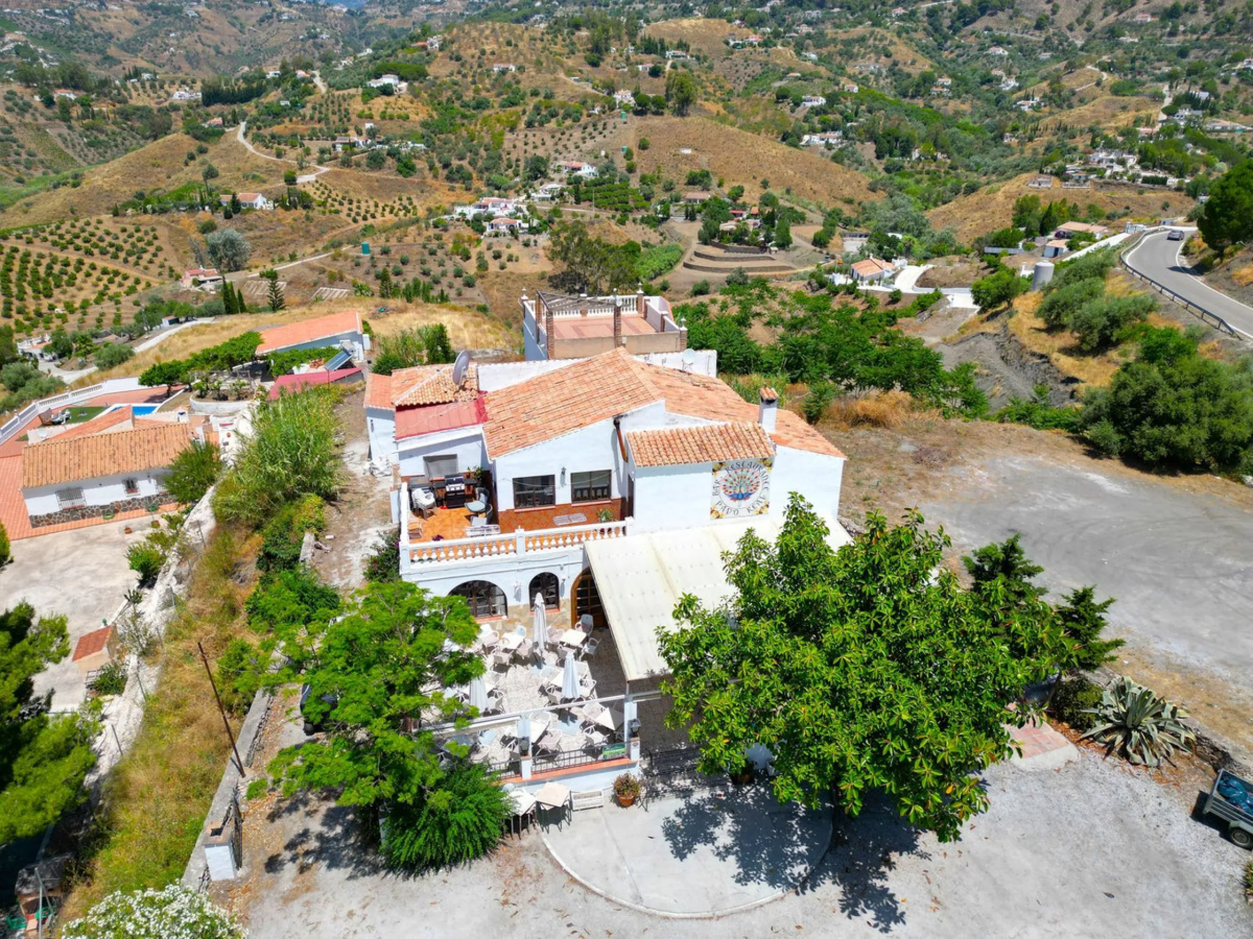 Superb Business Opportunity –  Bar & Restaurant with Owner's Accommodation and Guest Apartment Between Cómpeta & Torrox