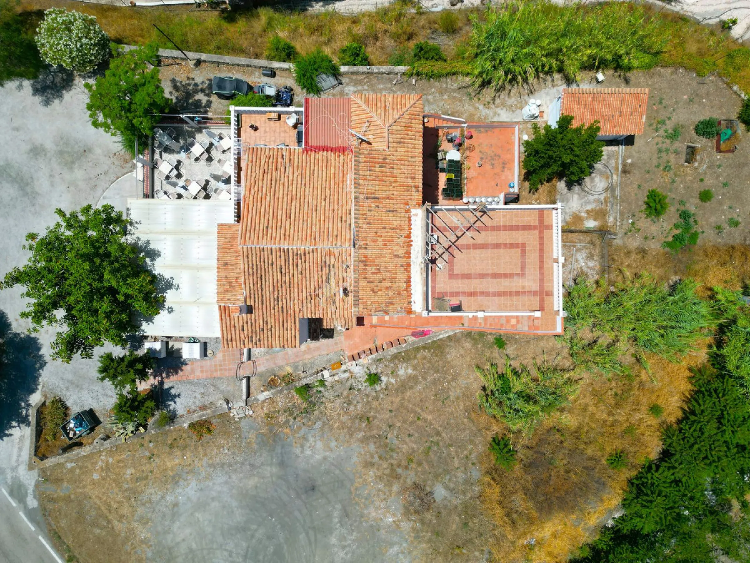 Superb Business Opportunity –  Bar & Restaurant with Owner's Accommodation and Guest Apartment Between Cómpeta & Torrox
