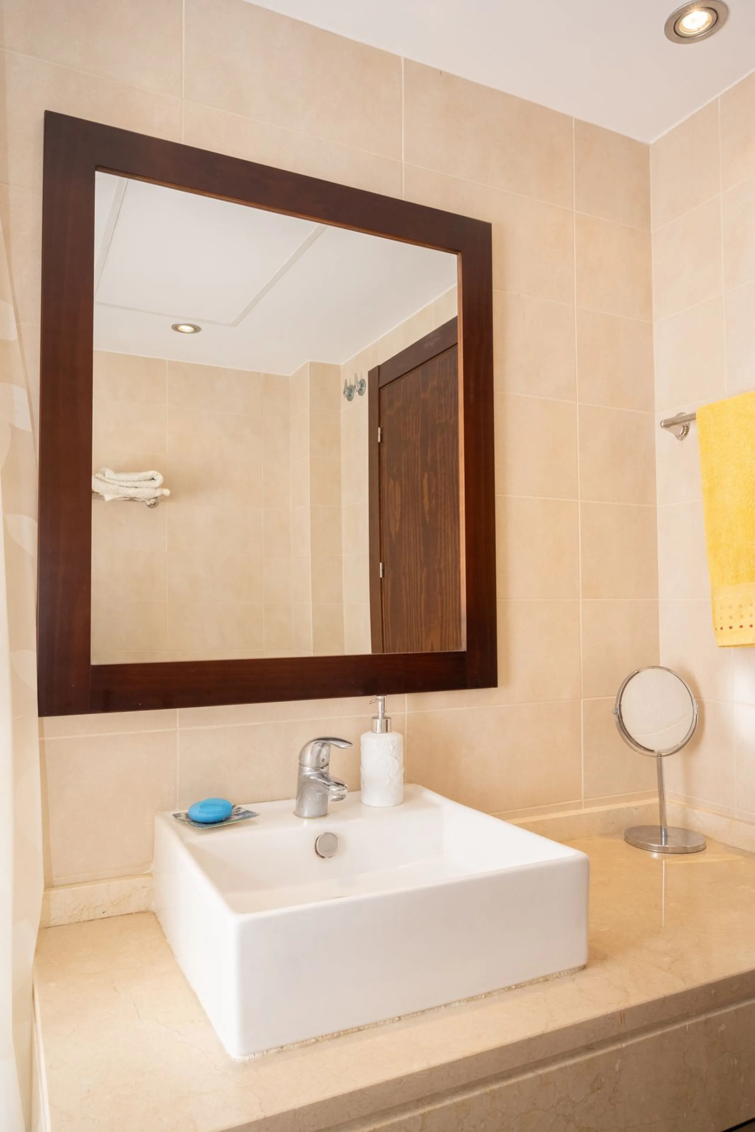 Discover this exquisite duplex penthouse nestled in a charming, white-washed Andalusian village-style urbanisation, found in the heart of Altos de Los Monteros, Marbella.