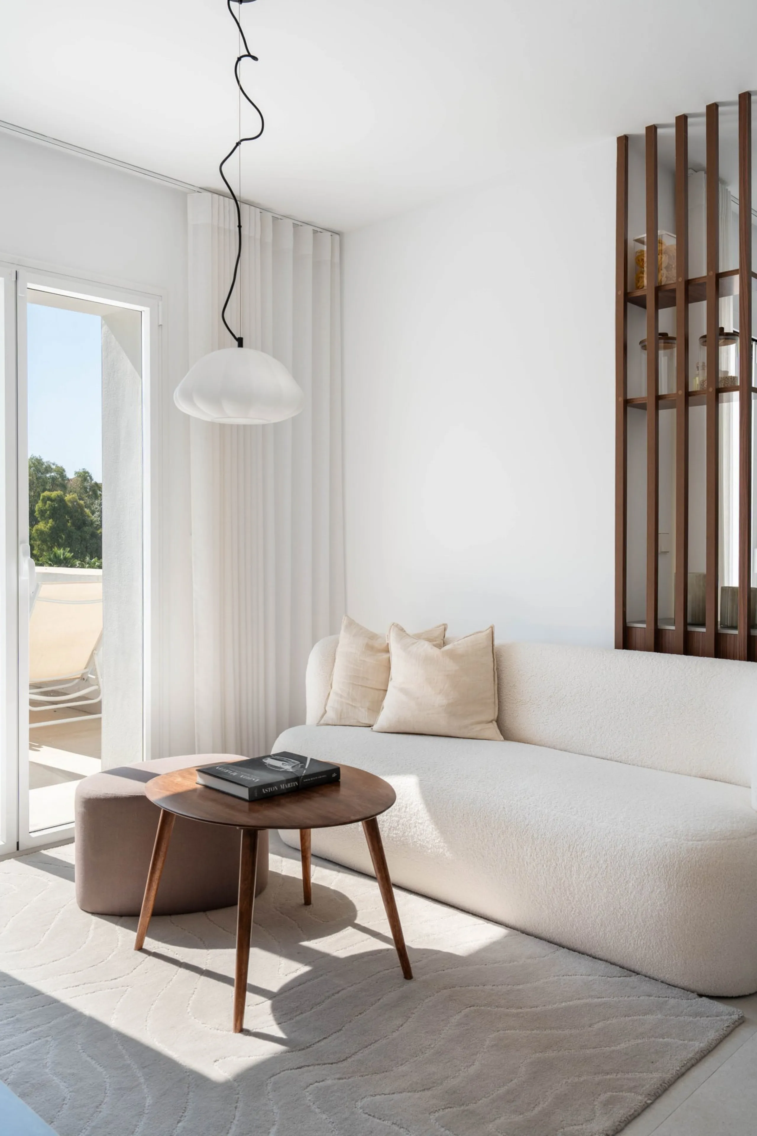 Apartment - Middle Floor Apartment в продаже в Benahavís, Málaga. В доме 2 спален и 3 ванных комнат. Площадь дома 111 м²
