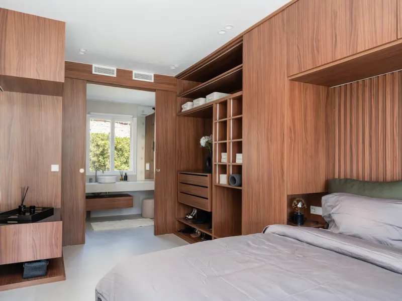 Apartment - Middle Floor Apartment в продаже в Benahavís, Málaga. В доме 2 спален и 3 ванных комнат. Площадь дома 111 м²