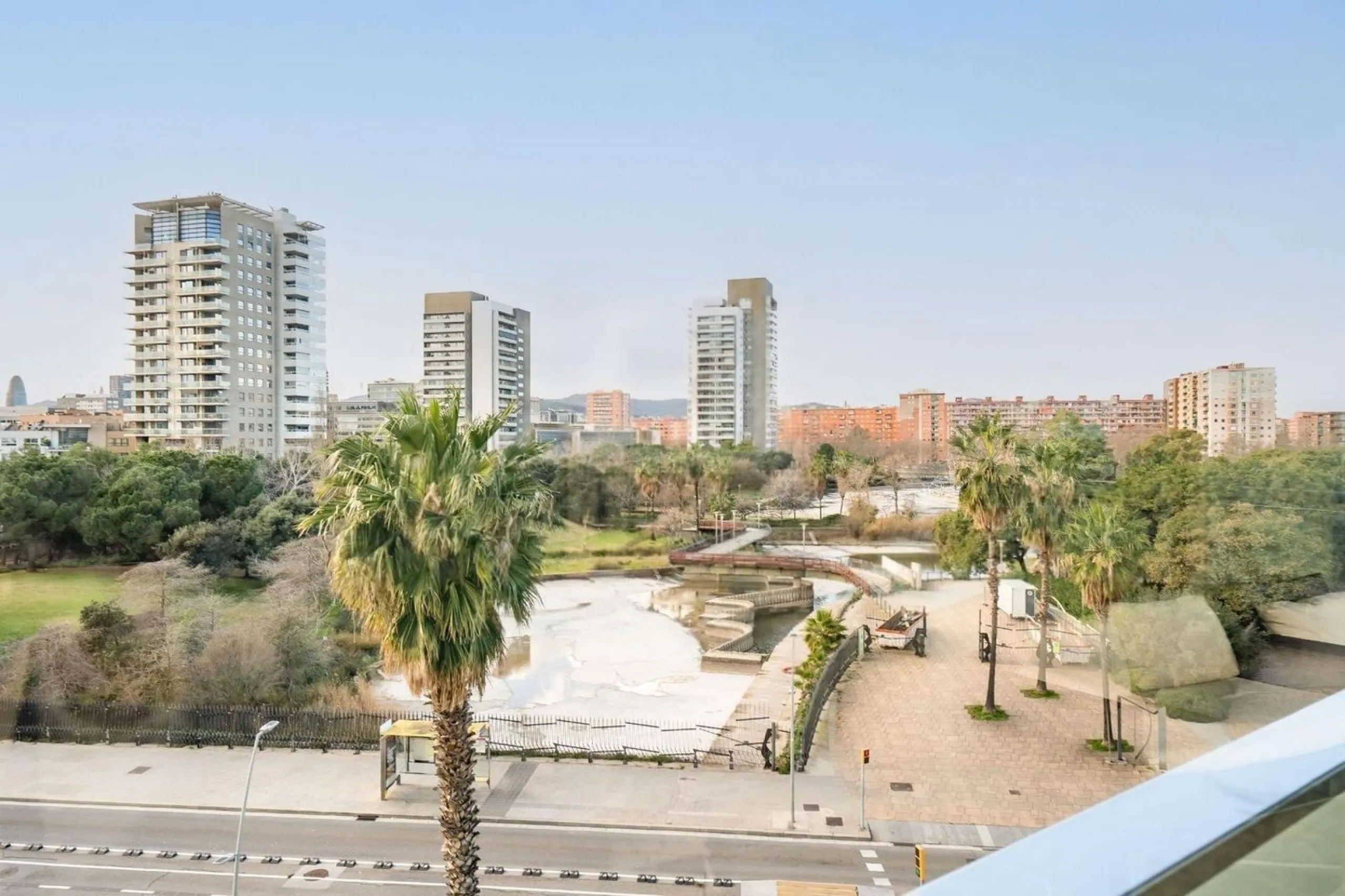Exclusive apartment with large terrace by the sea in Diagonal Mar, Barcelona