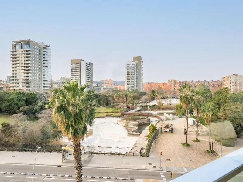Exclusive apartment with large terrace by the sea in Diagonal Mar, Barcelona