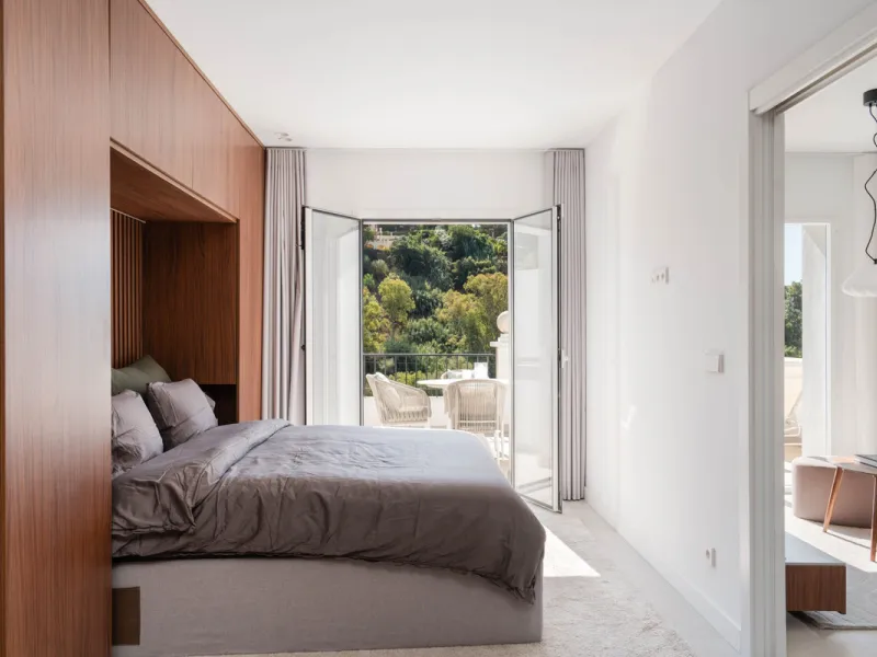 Apartment - Middle Floor Apartment в продаже в Benahavís, Málaga. В доме 2 спален и 3 ванных комнат. Площадь дома 111 м²