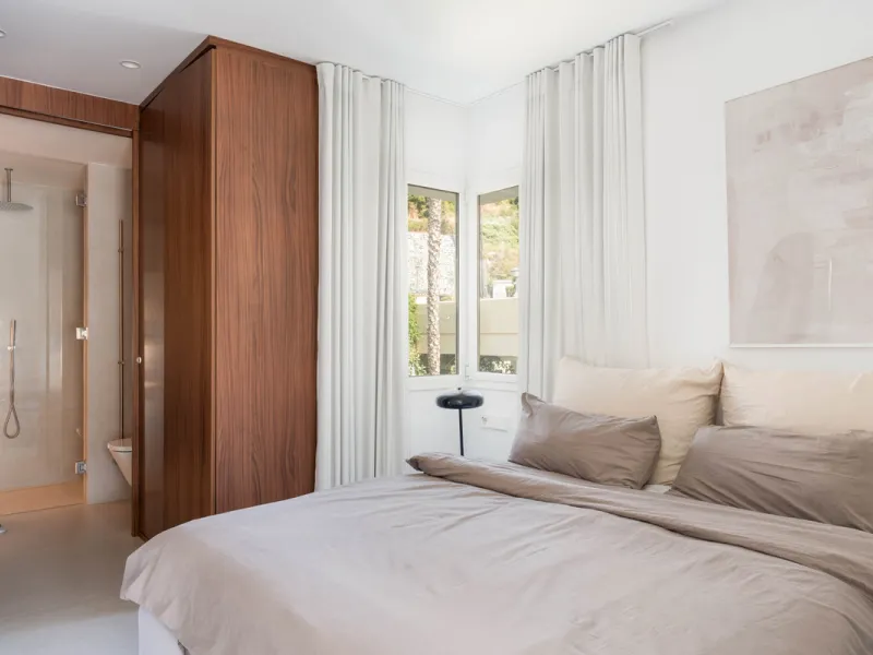 Apartment - Middle Floor Apartment в продаже в Benahavís, Málaga. В доме 2 спален и 3 ванных комнат. Площадь дома 111 м²