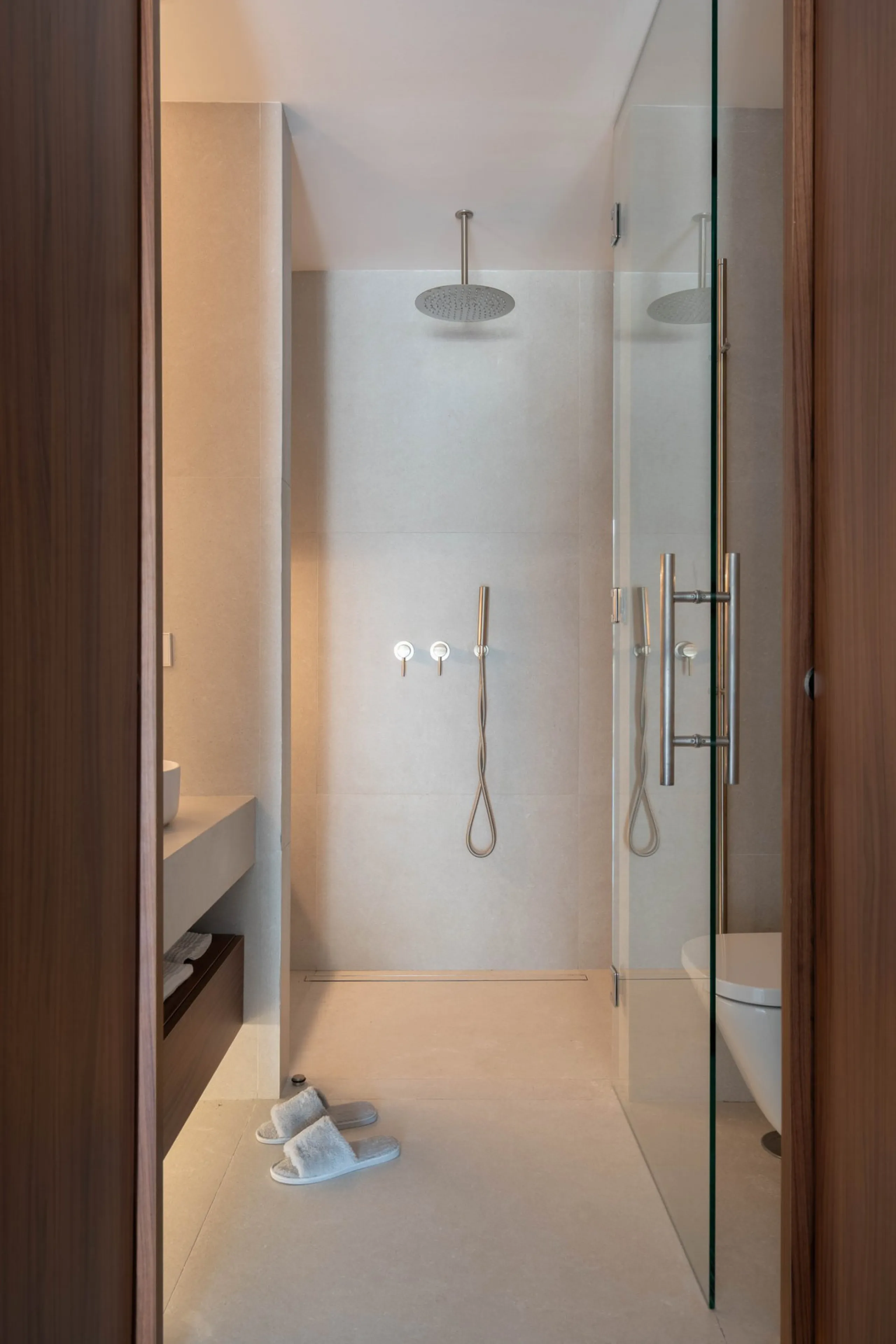 Apartment - Middle Floor Apartment в продаже в Benahavís, Málaga. В доме 2 спален и 3 ванных комнат. Площадь дома 111 м²