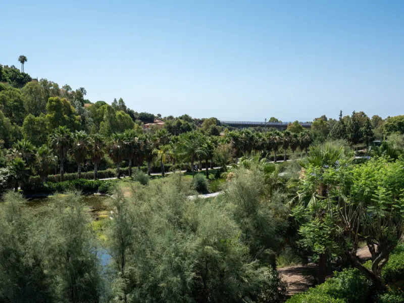 Apartment - Middle Floor Apartment в продаже в Benahavís, Málaga. В доме 2 спален и 3 ванных комнат. Площадь дома 111 м²