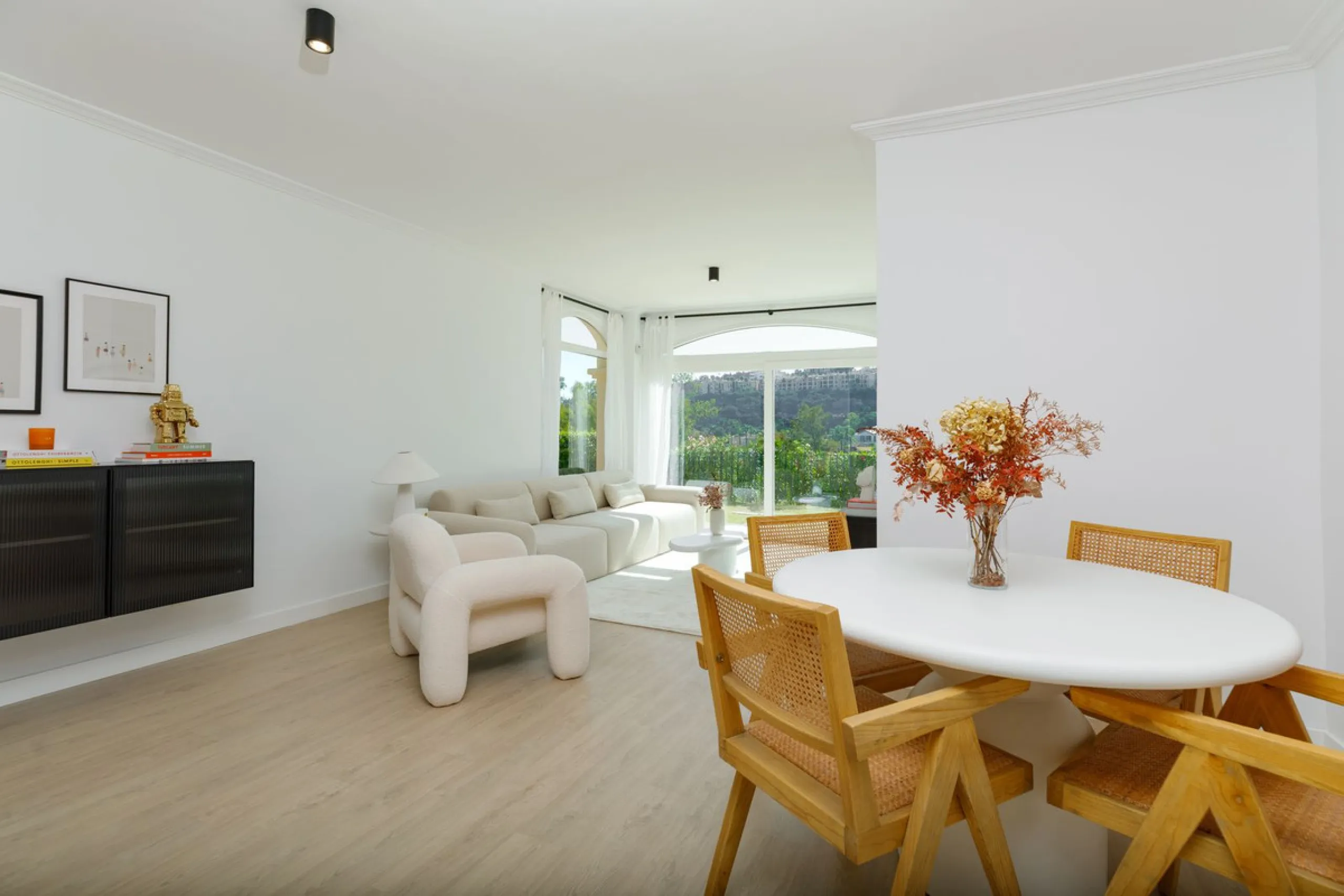 Beautifully Renovated Ground Floor Apartment in La Quinta, Benahavís – 3 Bedrooms, Private Garden, Panoramic Views & Touristic License