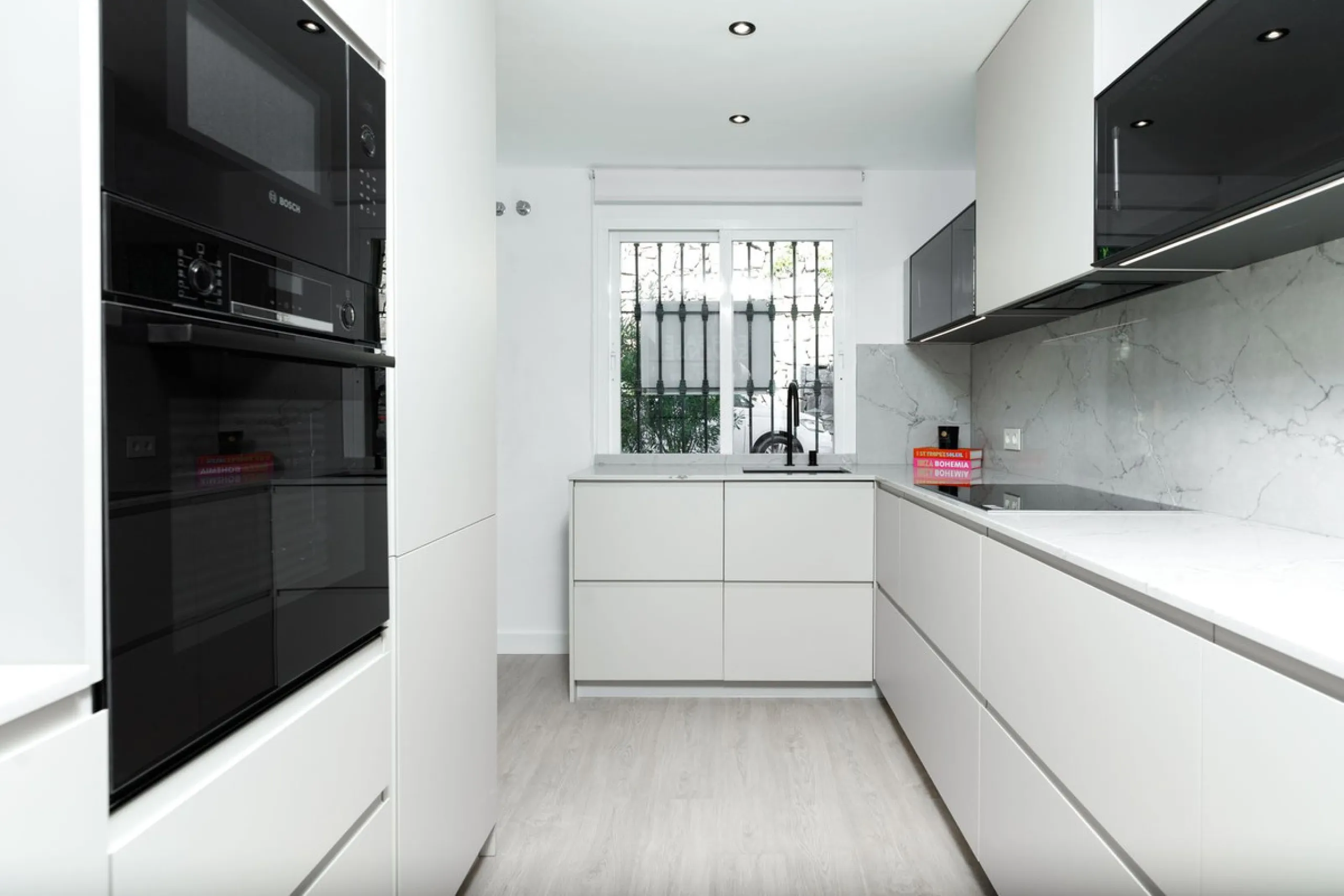 Beautifully Renovated Ground Floor Apartment in La Quinta, Benahavís – 3 Bedrooms, Private Garden, Panoramic Views & Touristic License