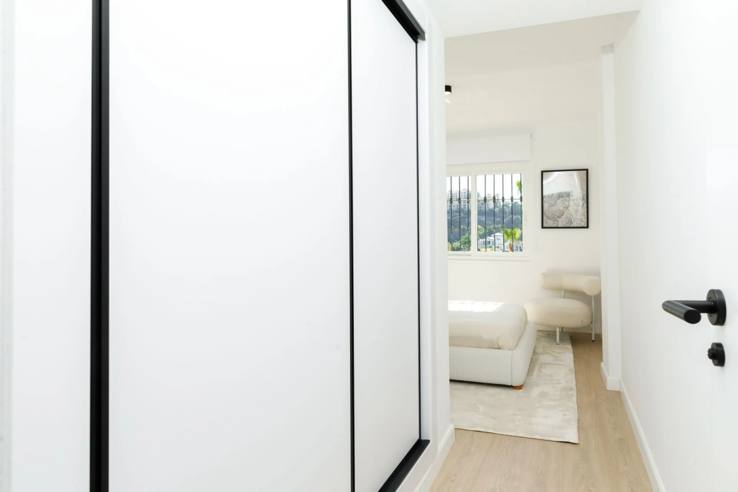 Beautifully Renovated Ground Floor Apartment in La Quinta, Benahavís – 3 Bedrooms, Private Garden, Panoramic Views & Touristic License