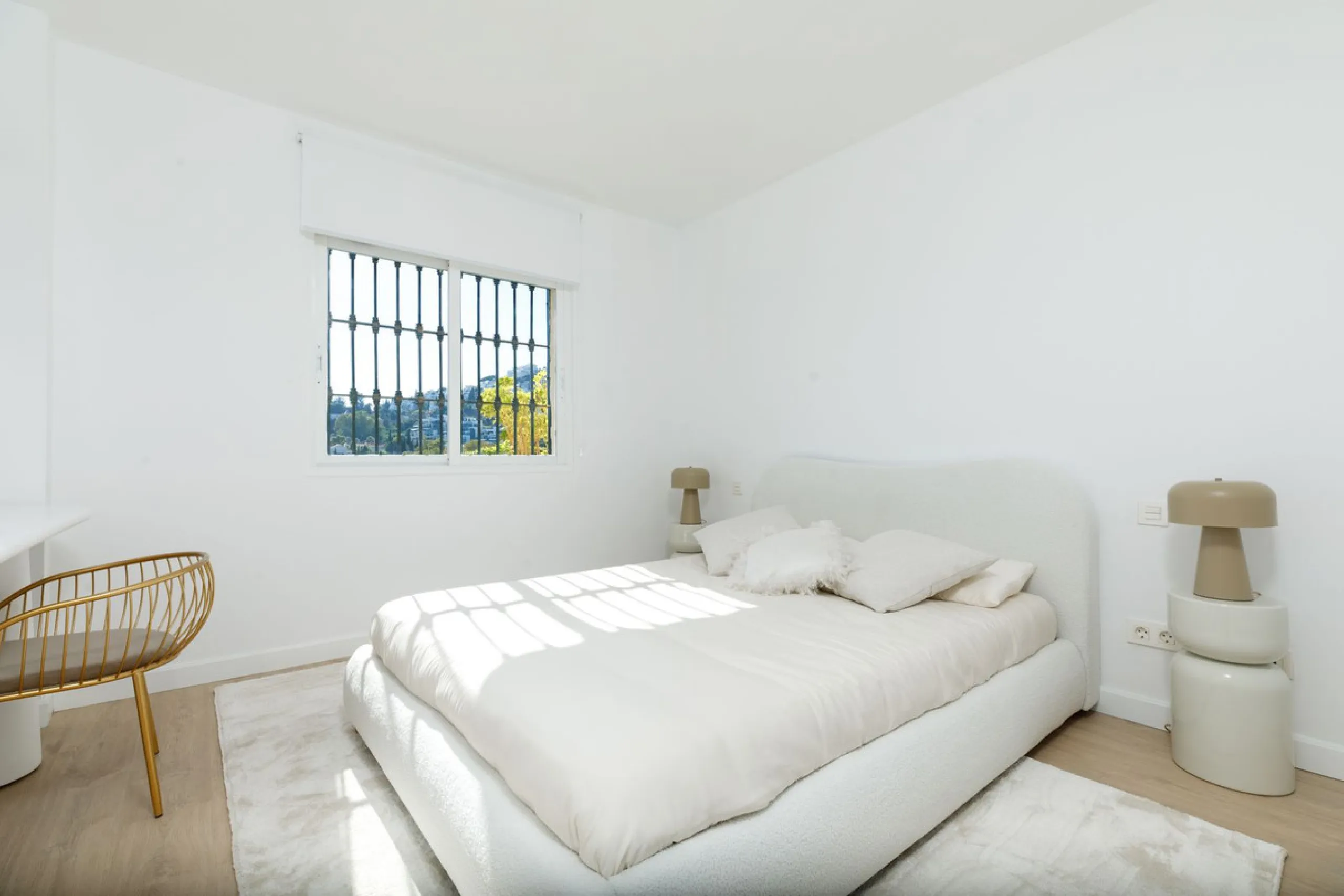 Beautifully Renovated Ground Floor Apartment in La Quinta, Benahavís – 3 Bedrooms, Private Garden, Panoramic Views & Touristic License