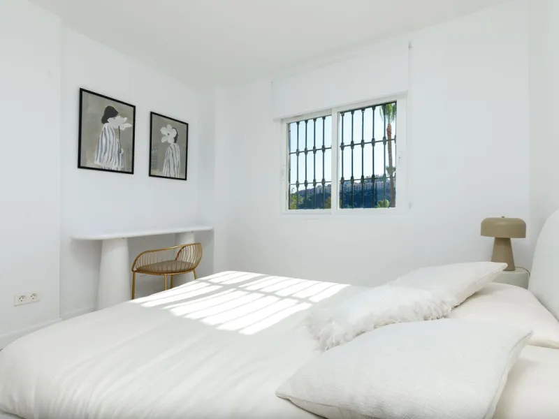 Beautifully Renovated Ground Floor Apartment in La Quinta, Benahavís – 3 Bedrooms, Private Garden, Panoramic Views & Touristic License