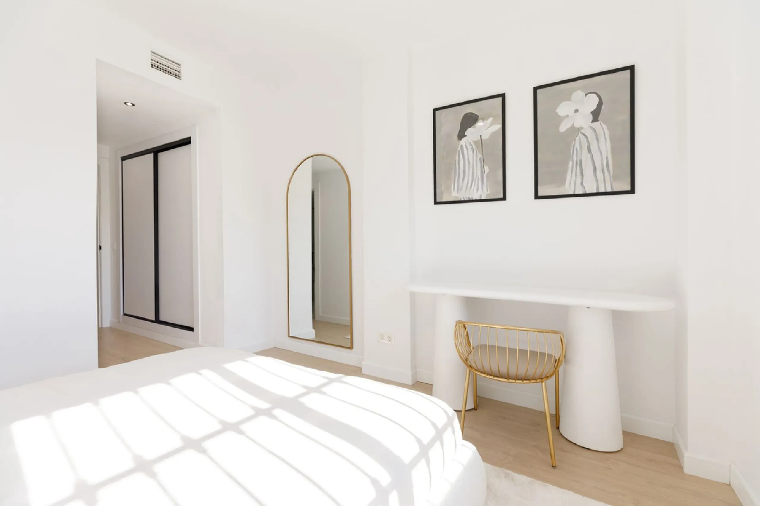 Beautifully Renovated Ground Floor Apartment in La Quinta, Benahavís – 3 Bedrooms, Private Garden, Panoramic Views & Touristic License