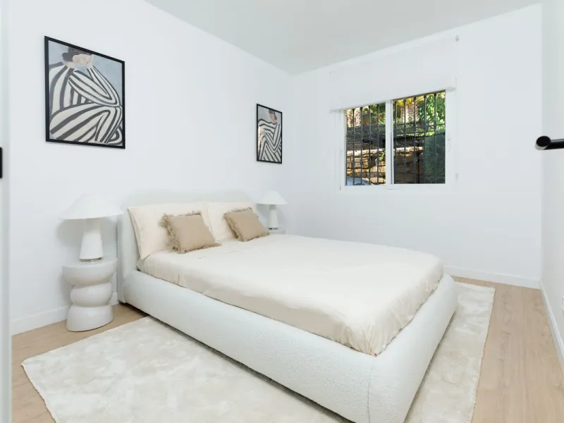 Beautifully Renovated Ground Floor Apartment in La Quinta, Benahavís – 3 Bedrooms, Private Garden, Panoramic Views & Touristic License