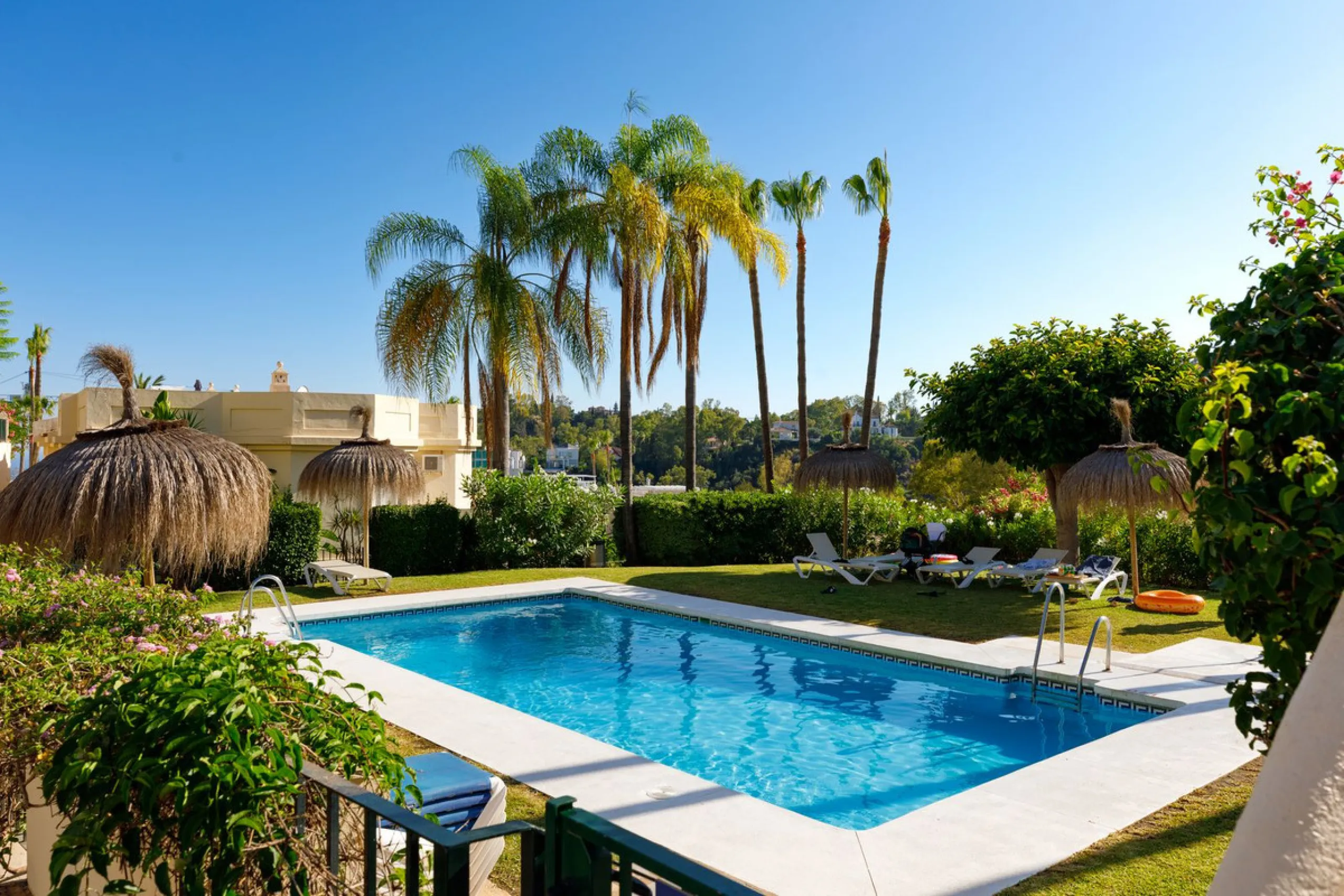 Beautifully Renovated Ground Floor Apartment in La Quinta, Benahavís – 3 Bedrooms, Private Garden, Panoramic Views & Touristic License