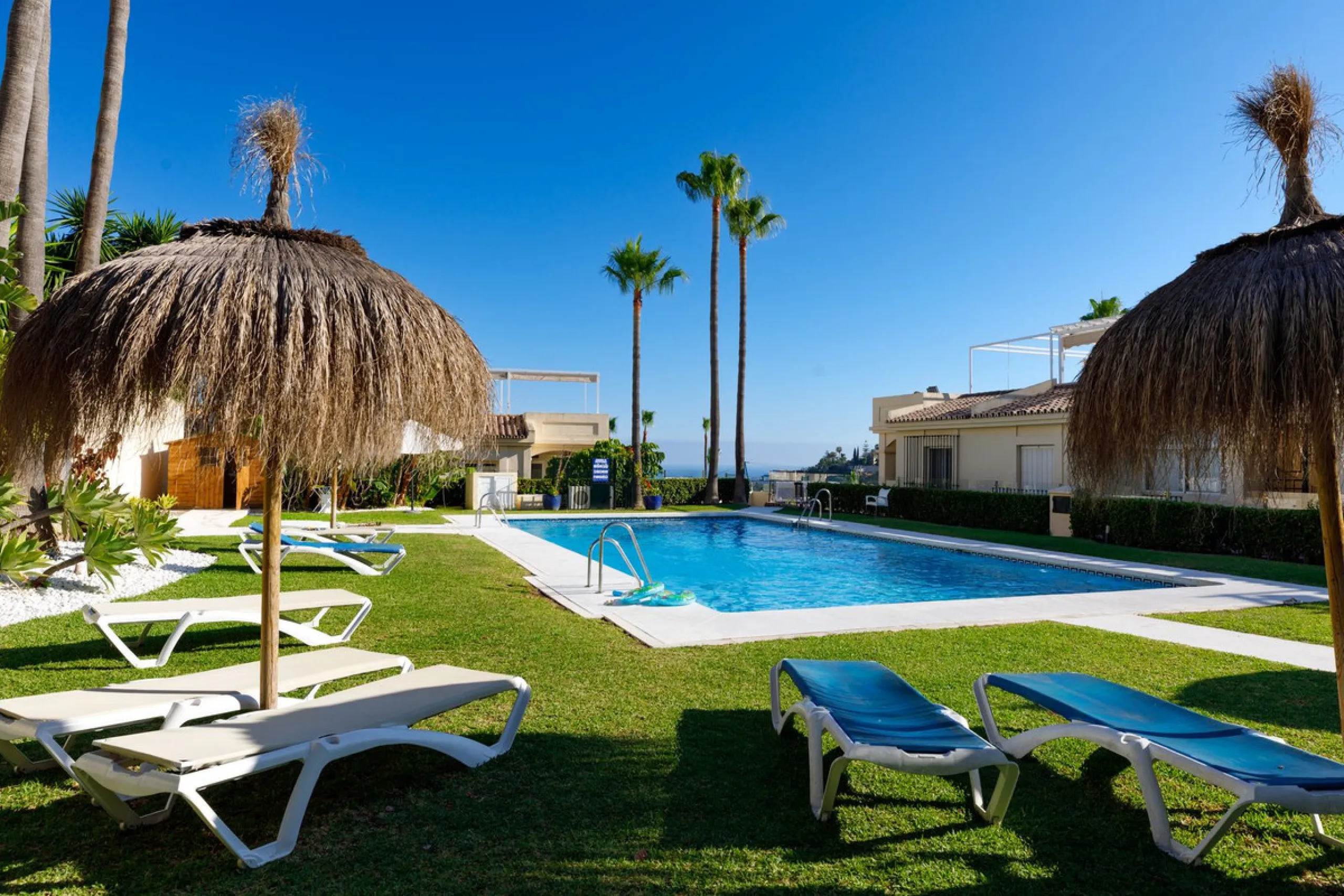 Beautifully Renovated Ground Floor Apartment in La Quinta, Benahavís – 3 Bedrooms, Private Garden, Panoramic Views & Touristic License
