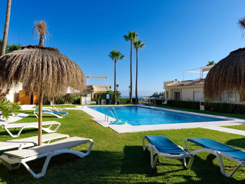 Beautifully Renovated Ground Floor Apartment in La Quinta, Benahavís – 3 Bedrooms, Private Garden, Panoramic Views & Touristic License