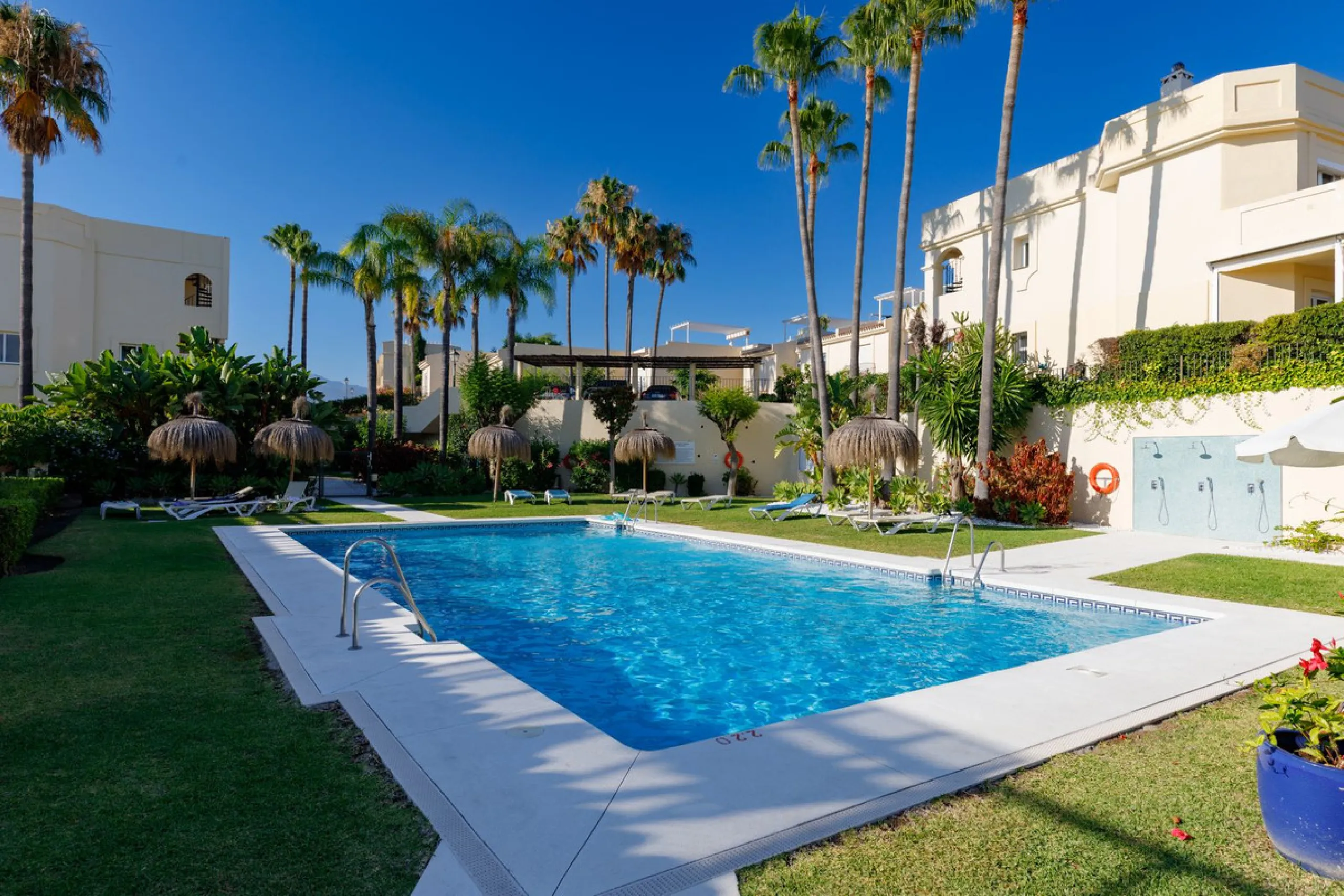 Beautifully Renovated Ground Floor Apartment in La Quinta, Benahavís – 3 Bedrooms, Private Garden, Panoramic Views & Touristic License