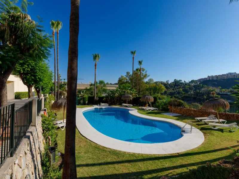 Beautifully Renovated Ground Floor Apartment in La Quinta, Benahavís – 3 Bedrooms, Private Garden, Panoramic Views & Touristic License