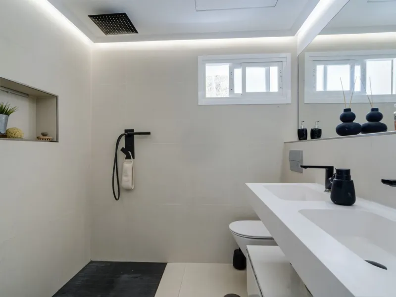 Ground Floor Apartment in Marbella East – Romantic Andalusian Architecture, Modern Renovation.