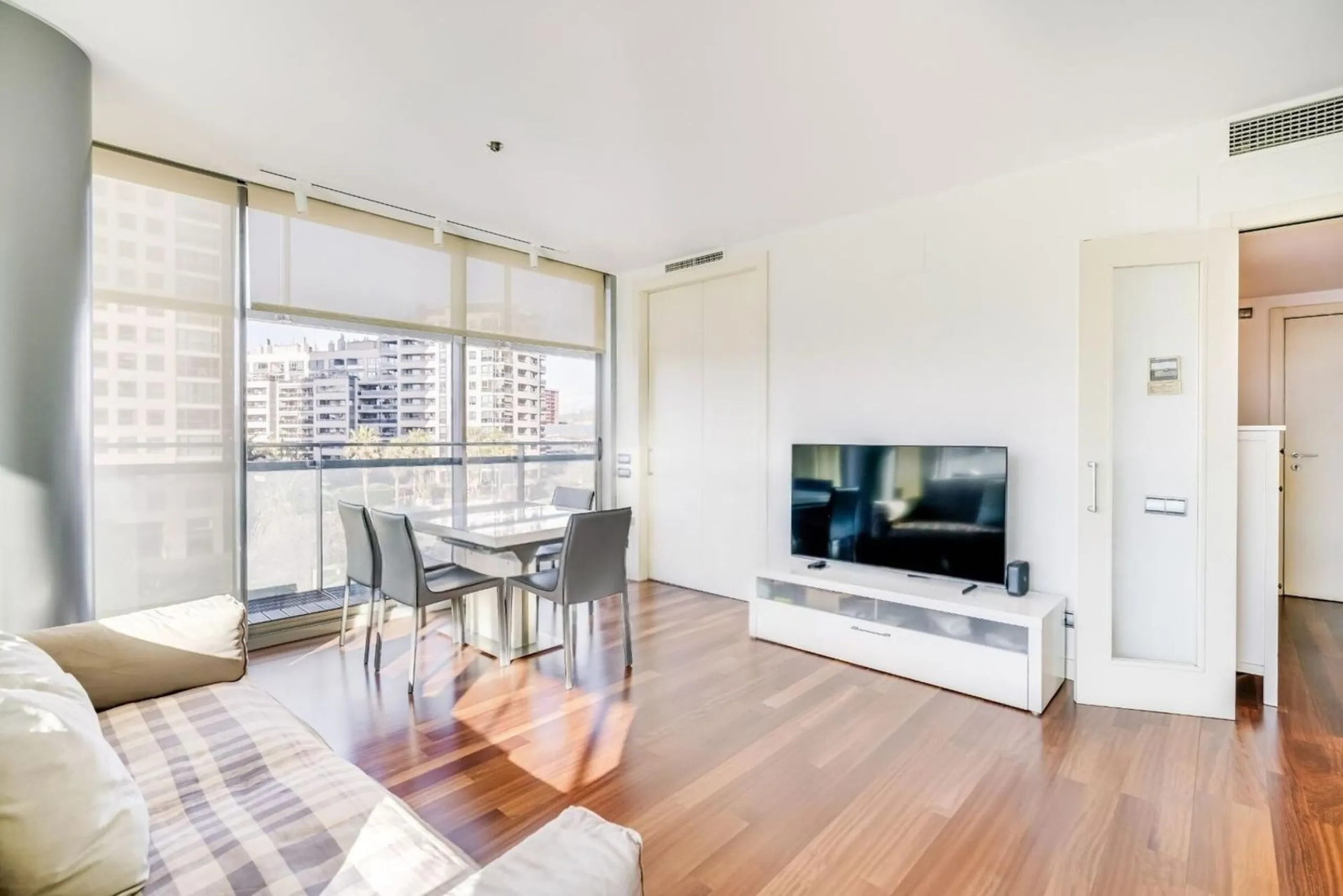 Exclusive apartment with large terrace by the sea in Diagonal Mar, Barcelona