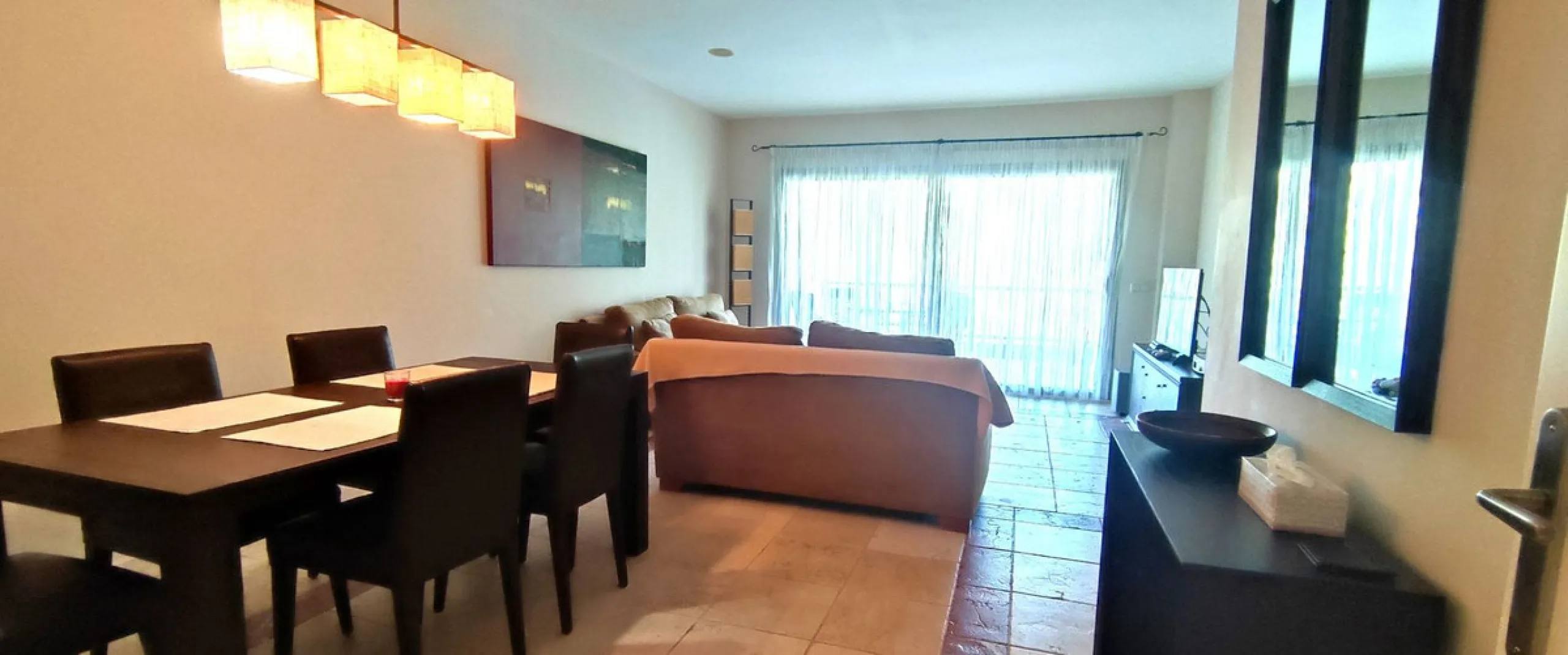 Apartment - Middle Floor Apartment в продаже в Estepona, Málaga. В доме 2 спален и 2 ванных комнат. Площадь дома 99 м²