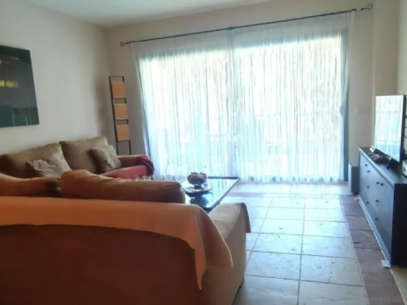 Apartment - Middle Floor Apartment в продаже в Estepona, Málaga. В доме 2 спален и 2 ванных комнат. Площадь дома 99 м²