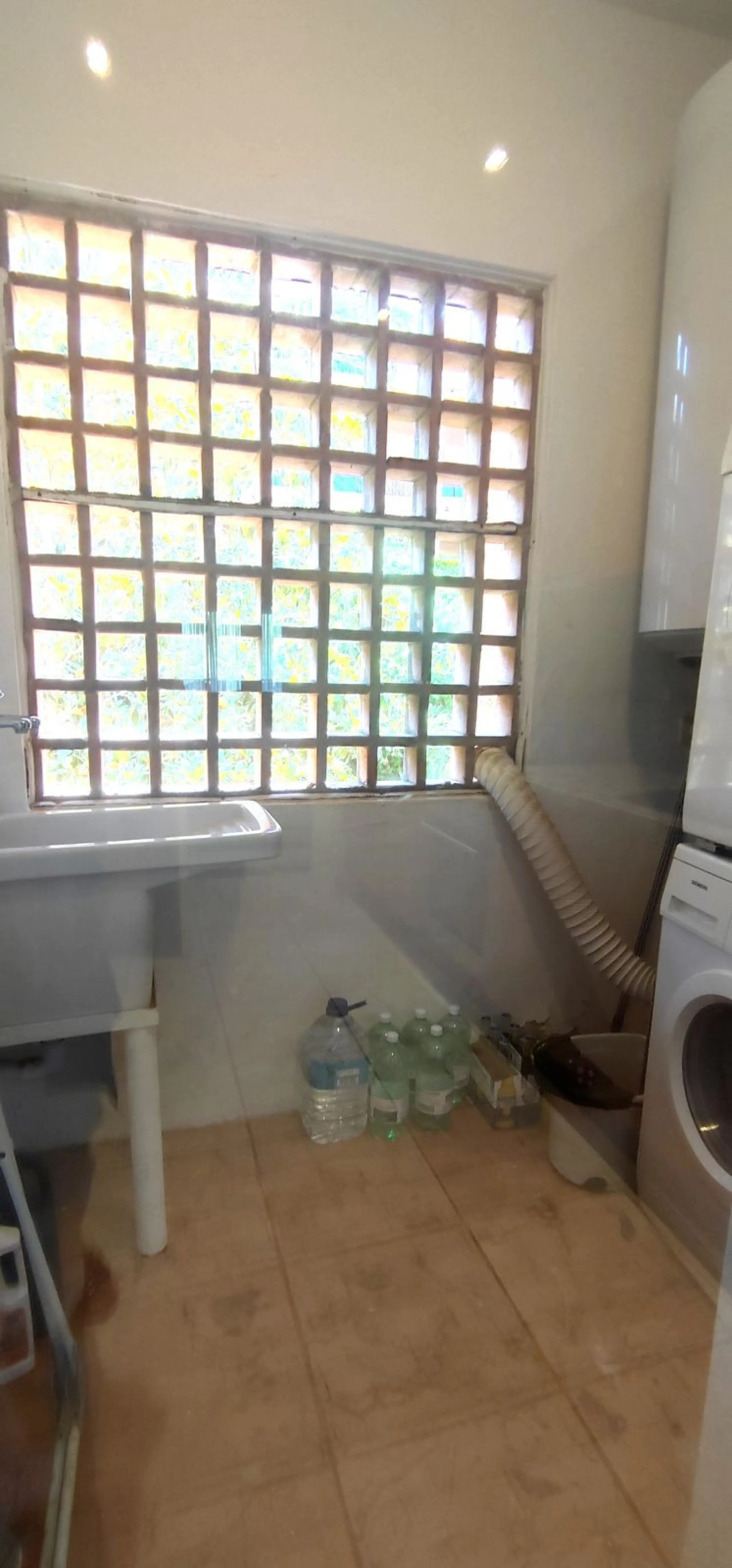 Apartment - Middle Floor Apartment в продаже в Estepona, Málaga. В доме 2 спален и 2 ванных комнат. Площадь дома 99 м²