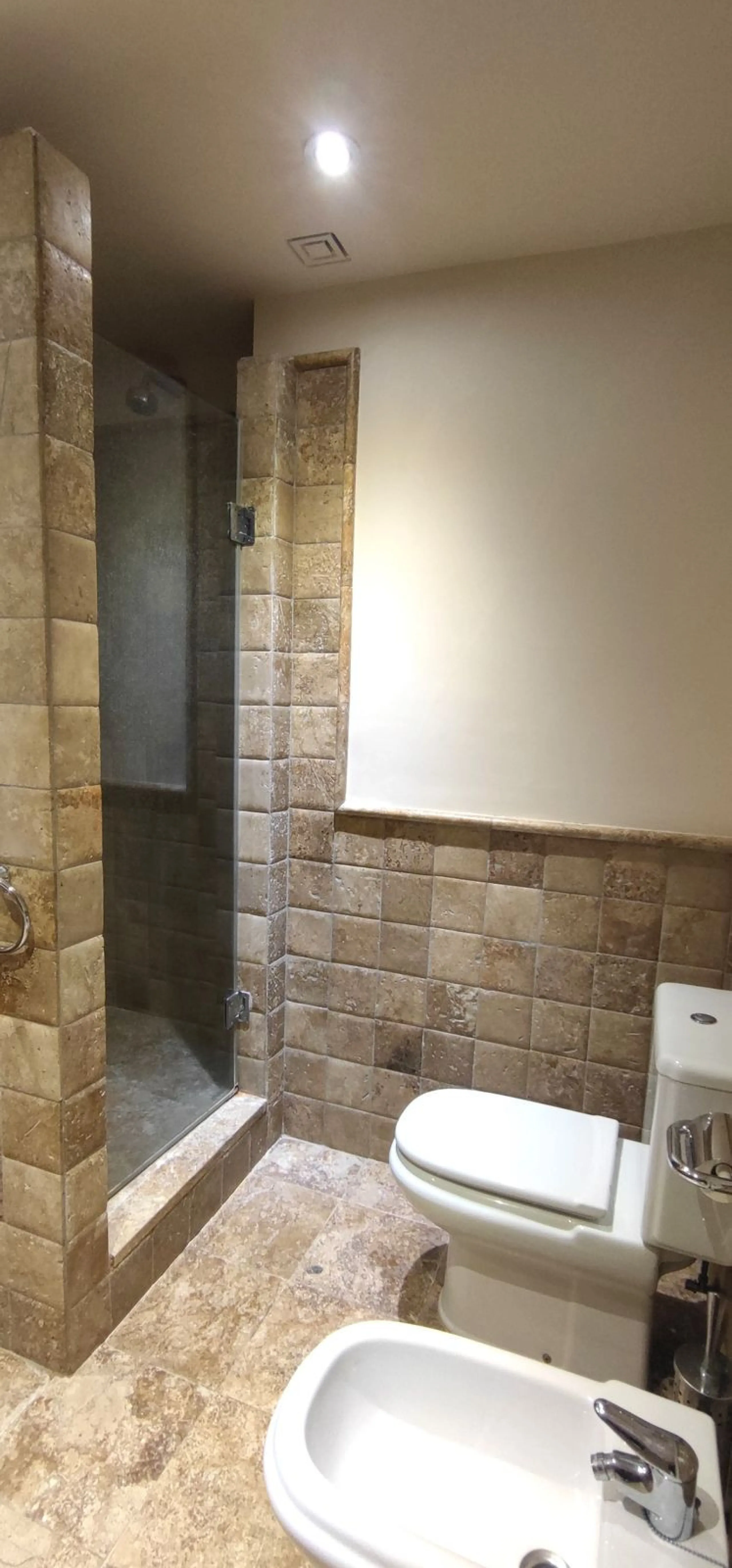 Apartment - Middle Floor Apartment в продаже в Estepona, Málaga. В доме 2 спален и 2 ванных комнат. Площадь дома 99 м²