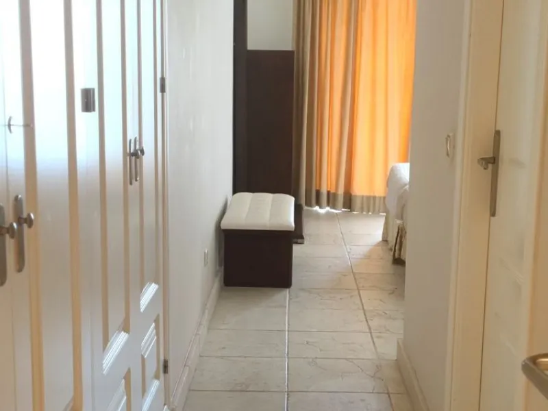 Apartment - Middle Floor Apartment в продаже в Estepona, Málaga. В доме 2 спален и 2 ванных комнат. Площадь дома 99 м²