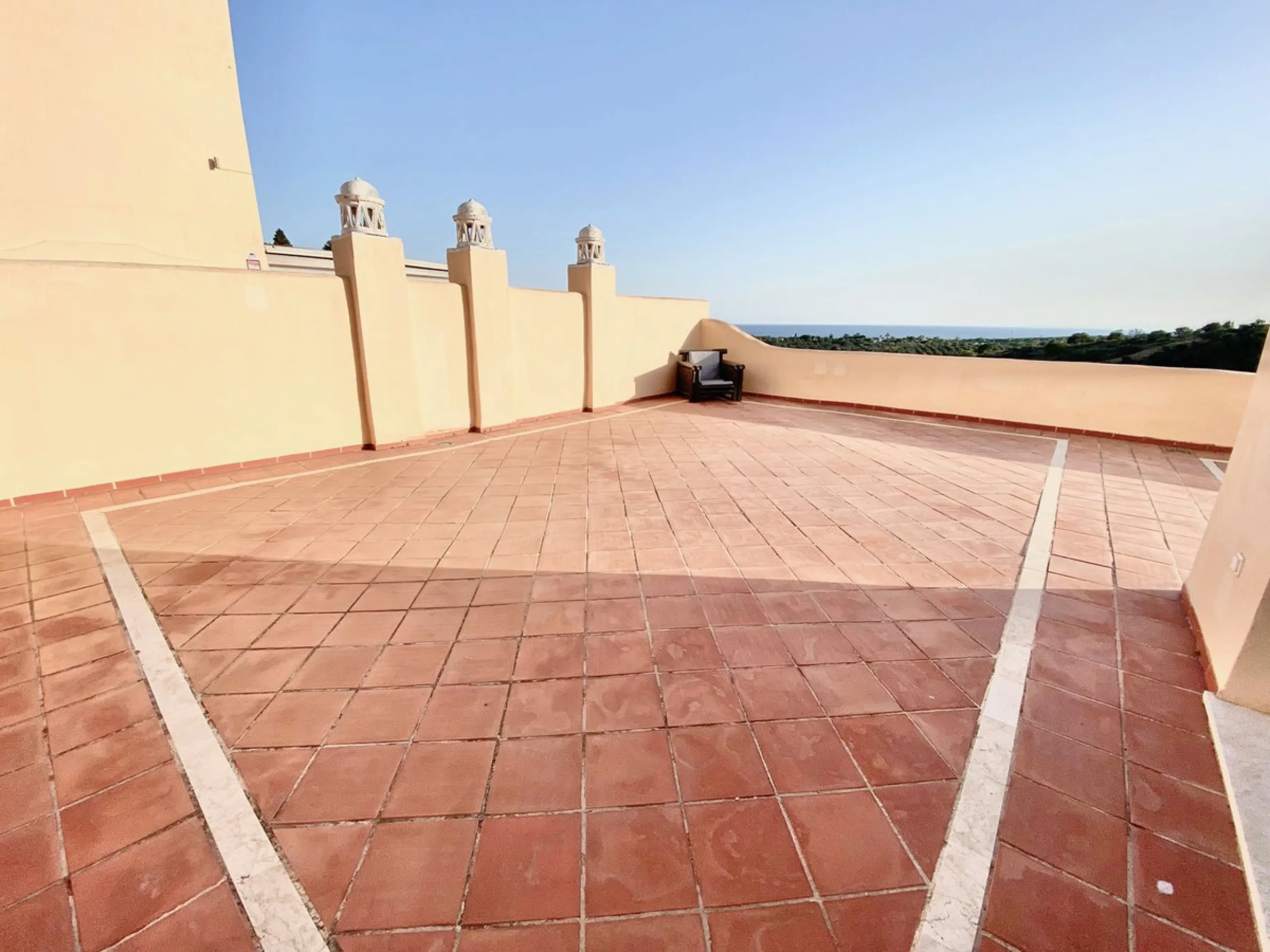 Large Duplex Penthouse in Elviria, Marbella.