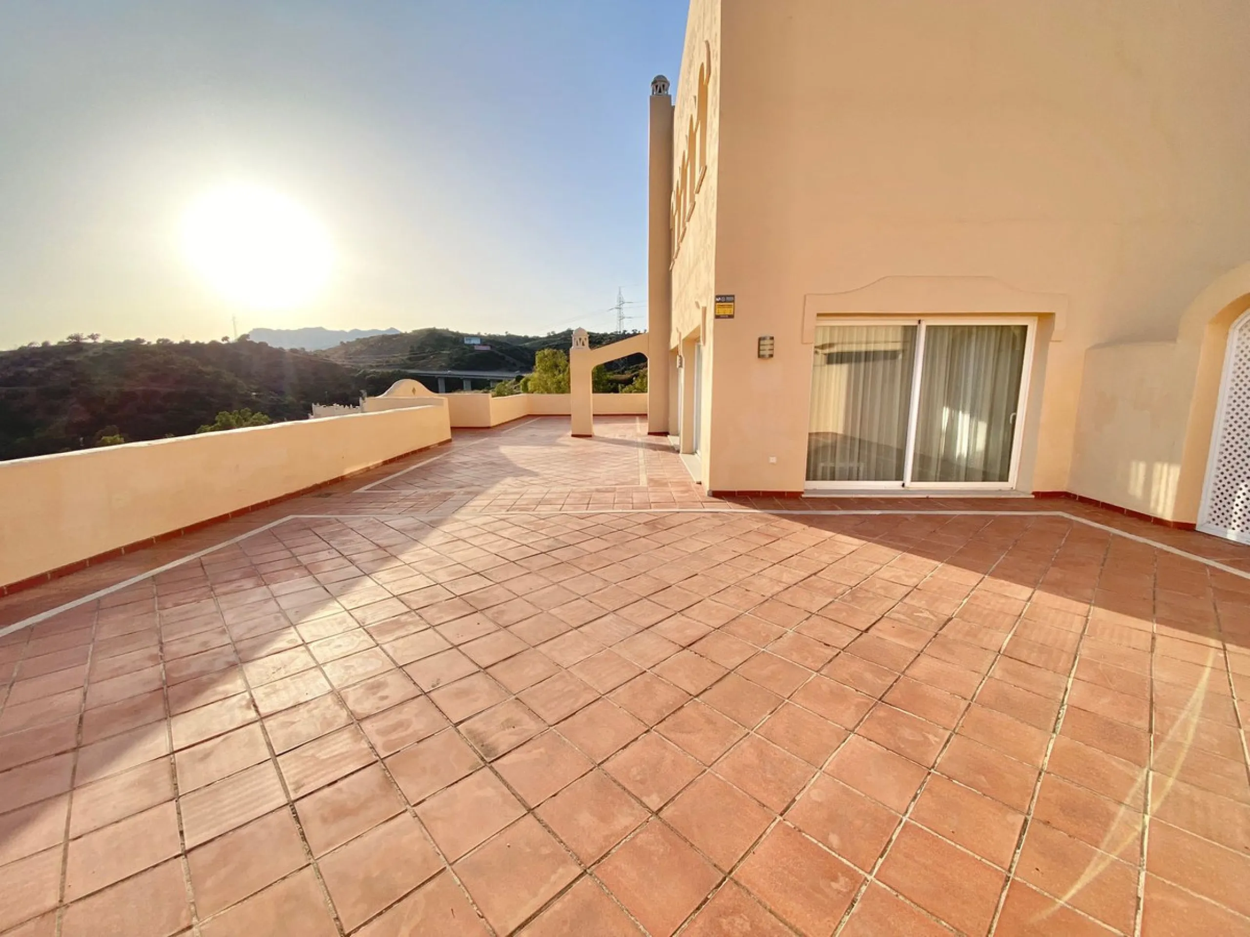 Large Duplex Penthouse in Elviria, Marbella.