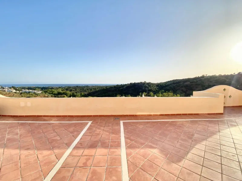 Large Duplex Penthouse in Elviria, Marbella.