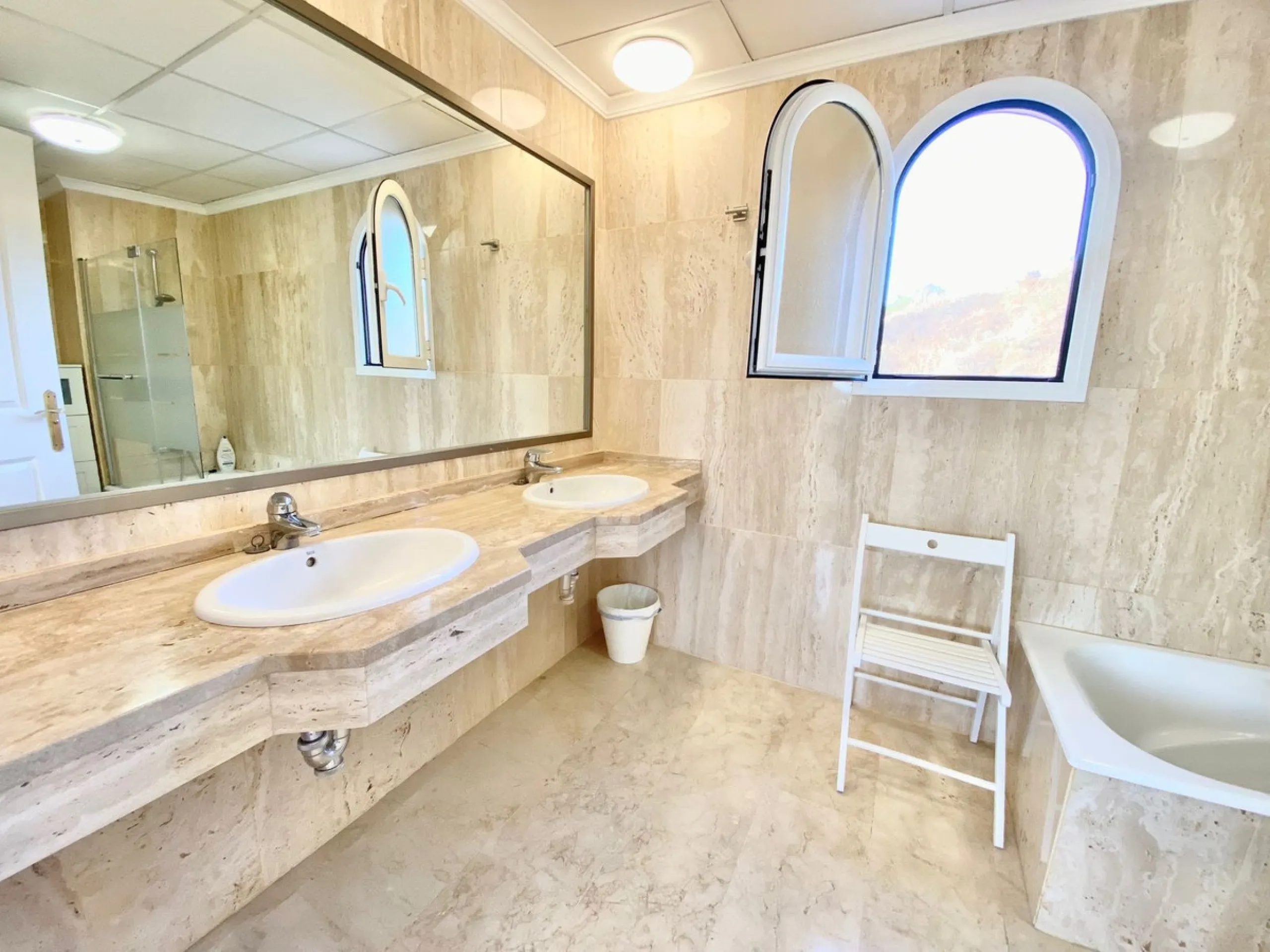 Large Duplex Penthouse in Elviria, Marbella.