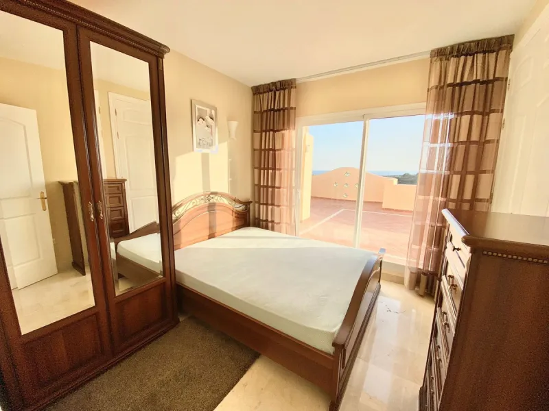 Large Duplex Penthouse in Elviria, Marbella.