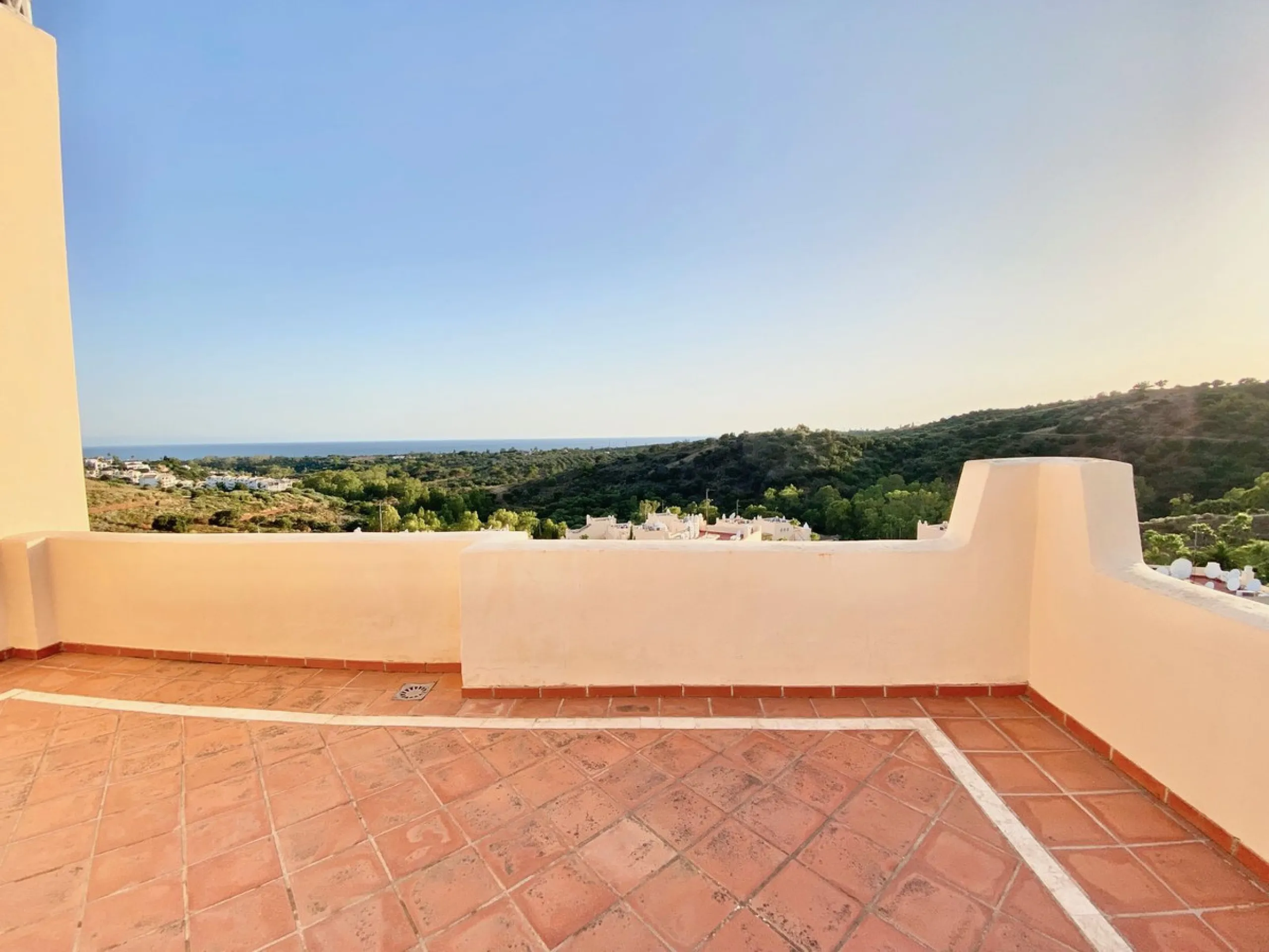 Large Duplex Penthouse in Elviria, Marbella.