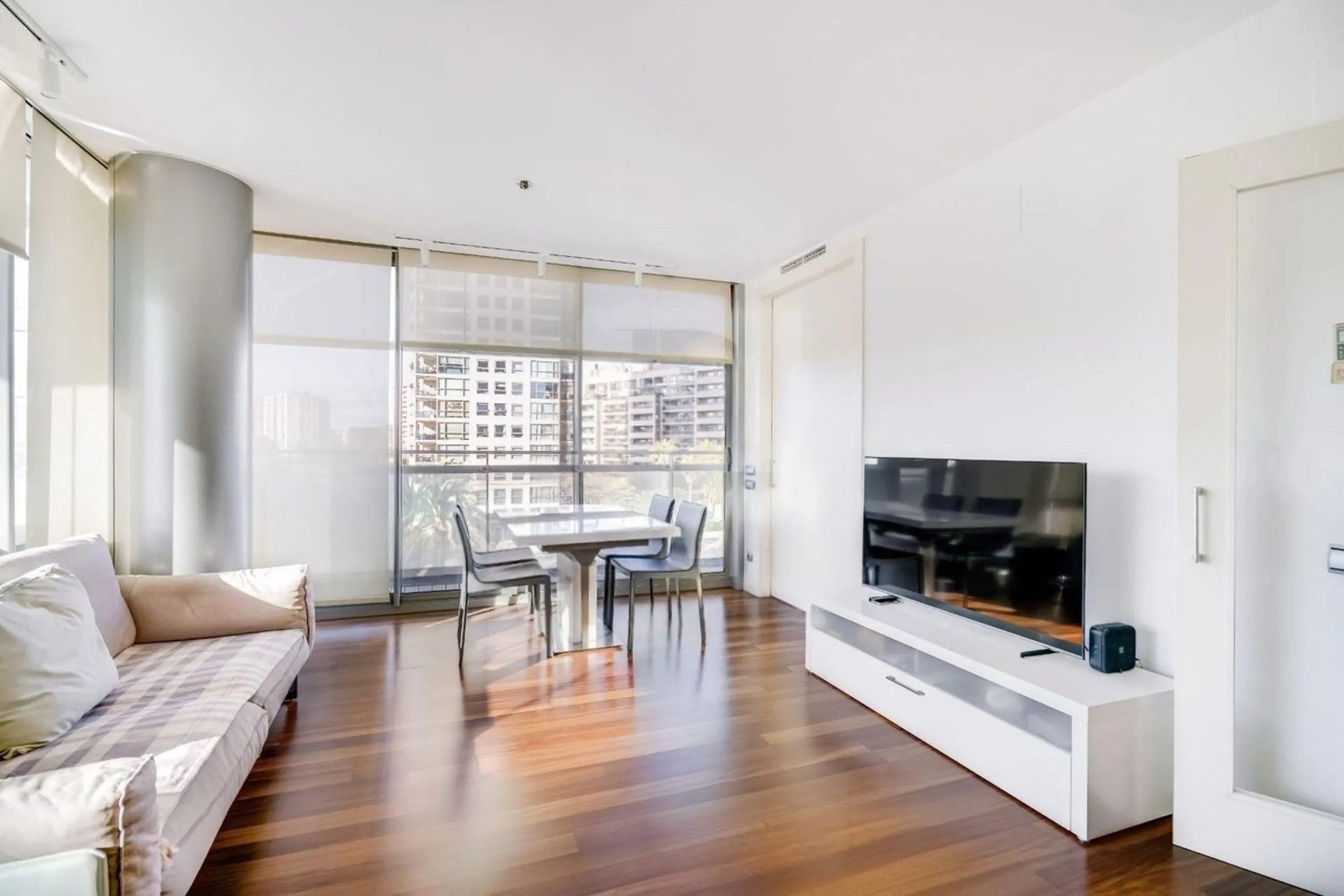 Exclusive apartment with large terrace by the sea in Diagonal Mar, Barcelona