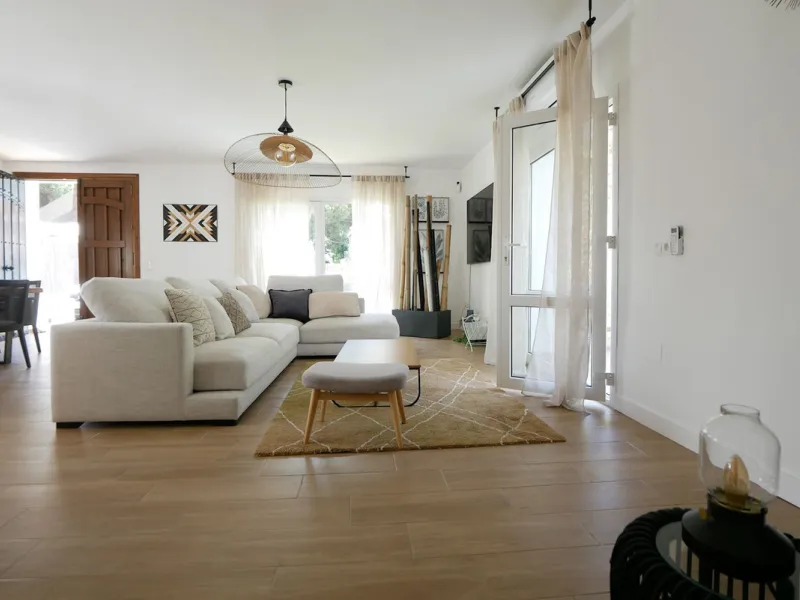 Charming Villa for Sale – Artola, Cabopino (Marbella)