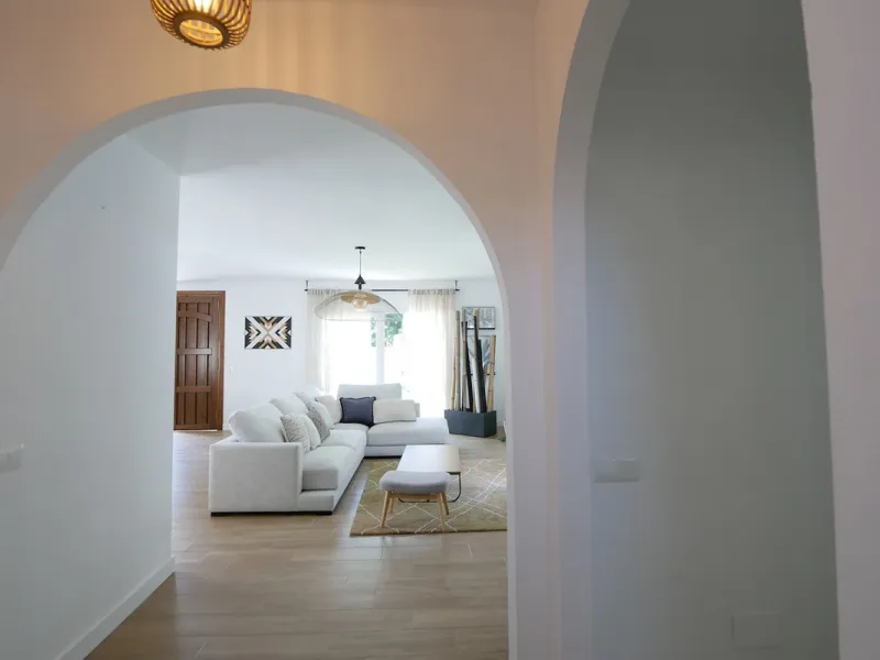 Charming Villa for Sale – Artola, Cabopino (Marbella)