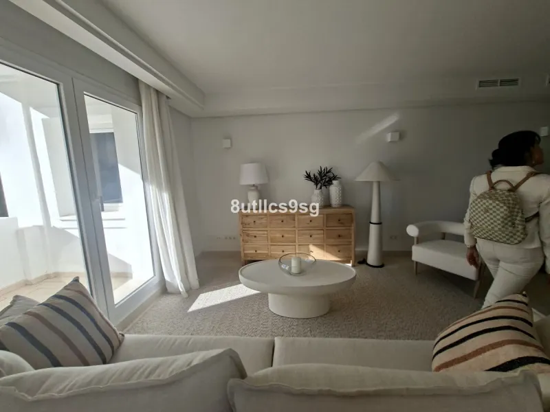 Apartment - Middle Floor Apartment в продаже в Marbella, Málaga. В доме 2 спален и 3 ванных комнат. Площадь дома 122 м²